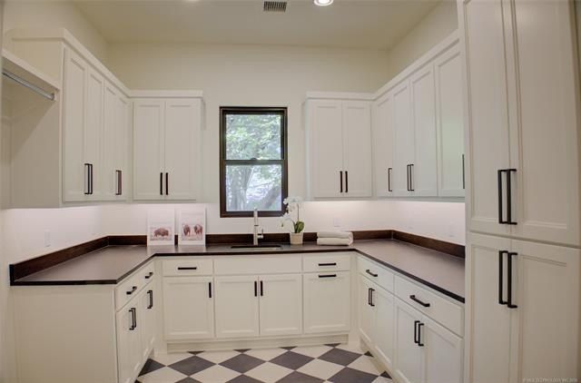 2887 S Gary Avenue. Tulsa, OK 74114