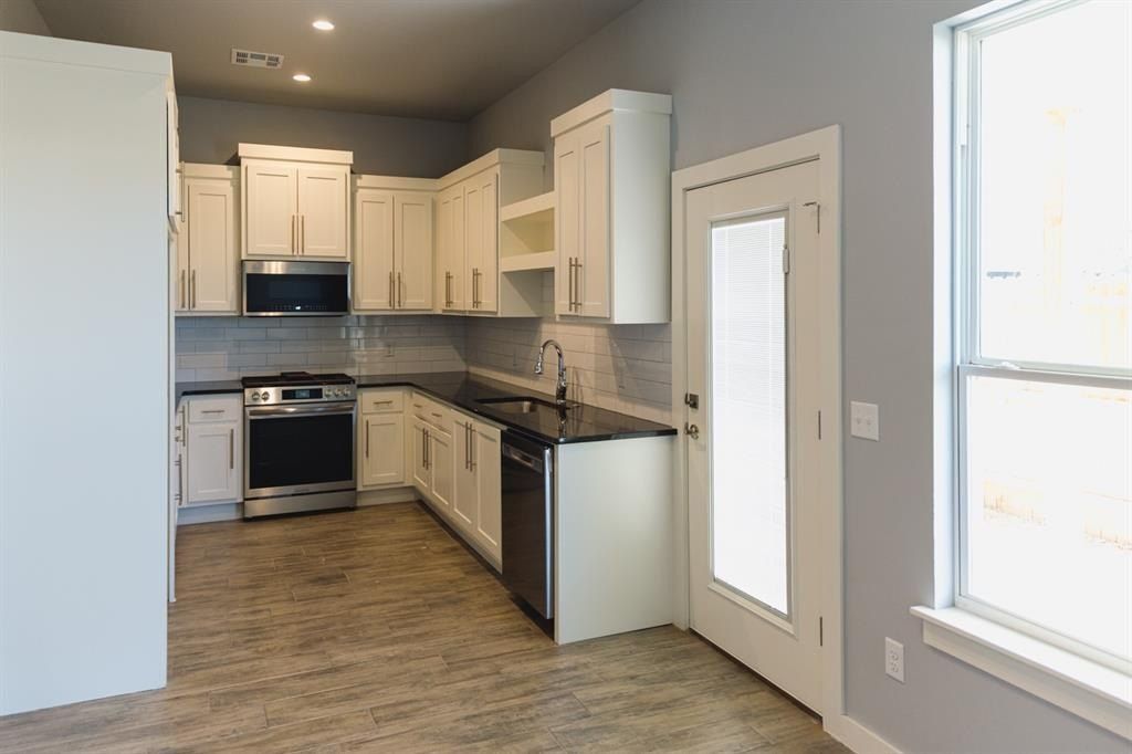 629 Remington Avenue. Edmond, OK 73034