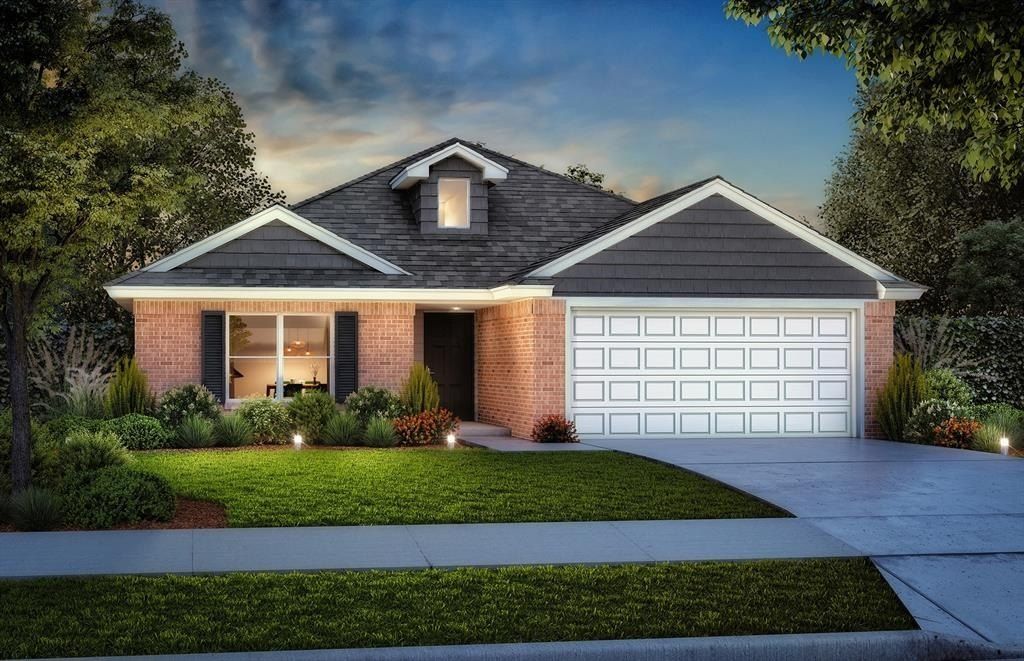 1124 E Stallion Lane. Mustang, OK 73064