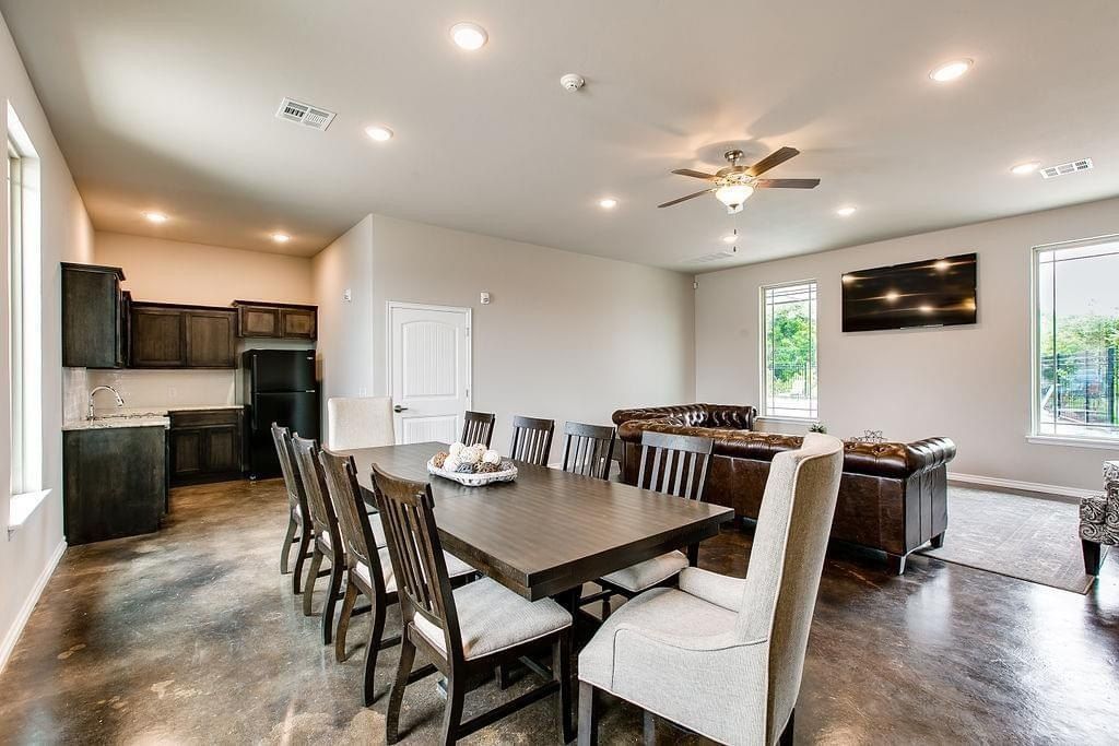 1037 Sw 139Th Terrace. Oklahoma City, OK 73170