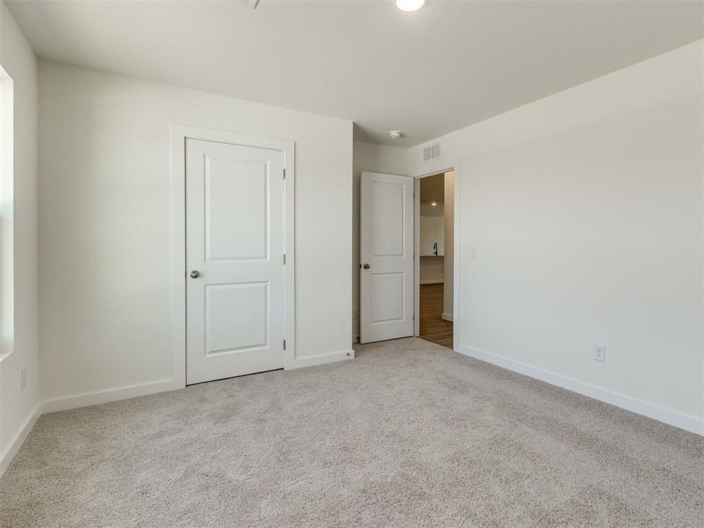 2051 Brush Creek Way. Newcastle, OK 73065