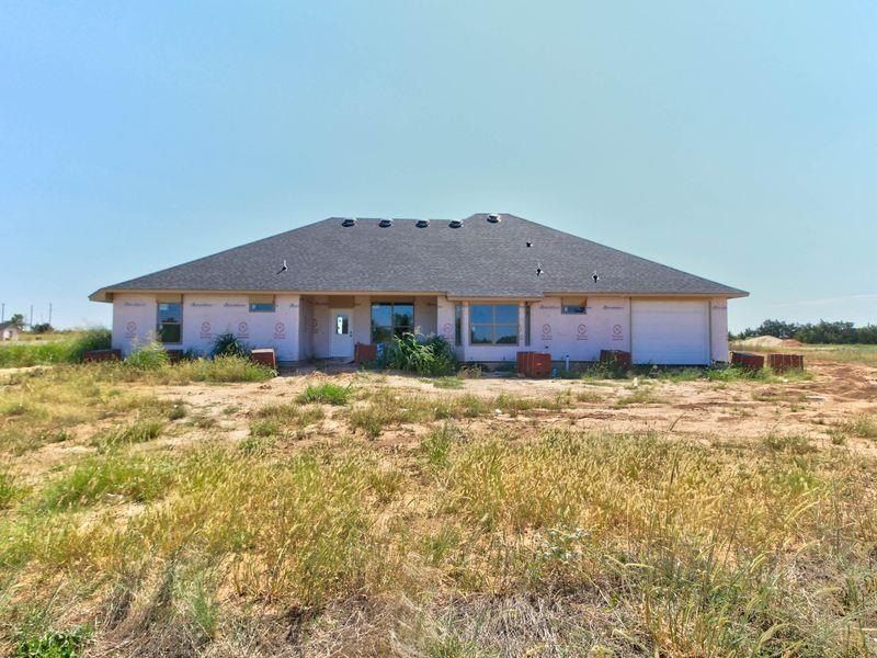 2670 Secretariat Pass. Guthrie, OK 73044