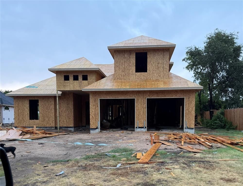 5903 Nw 52Nd Street. Warr Acres, OK 73122