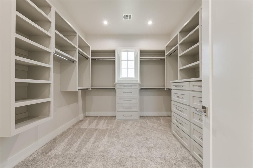 1324 Katelyn Court. Yukon, OK 73099