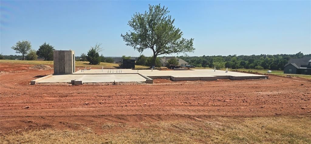 2437 Wolf Creek Bend. Blanchard, OK 73010