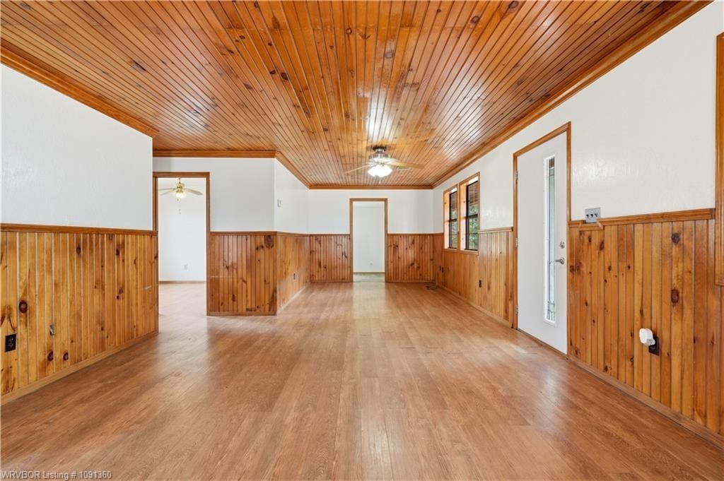 3339 E Delaware Ave. Sallisaw, OK 74955