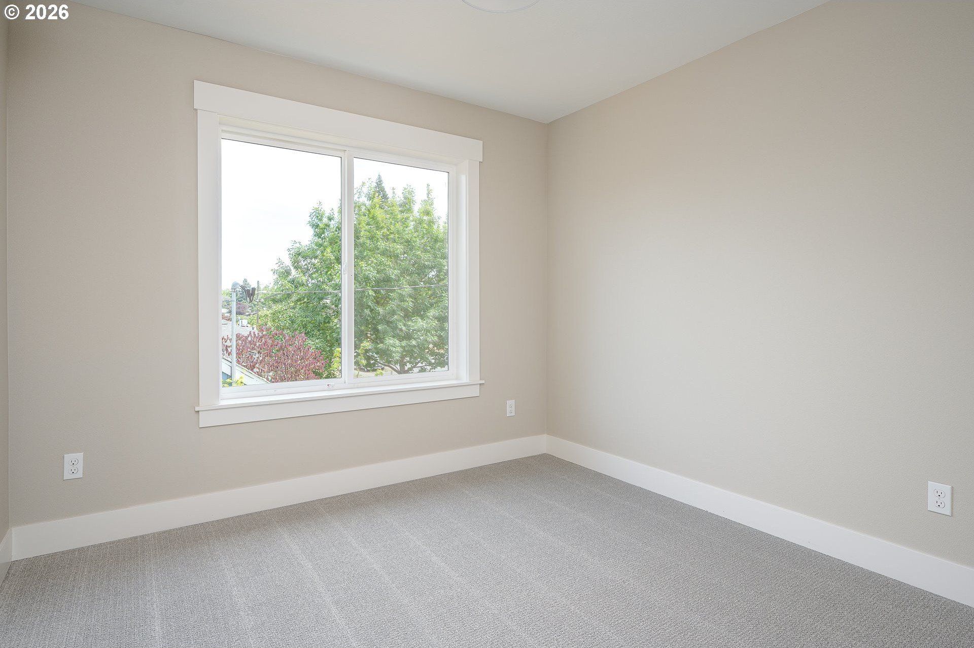 8427 Ne Hassalo St. Portland, OR 97220
