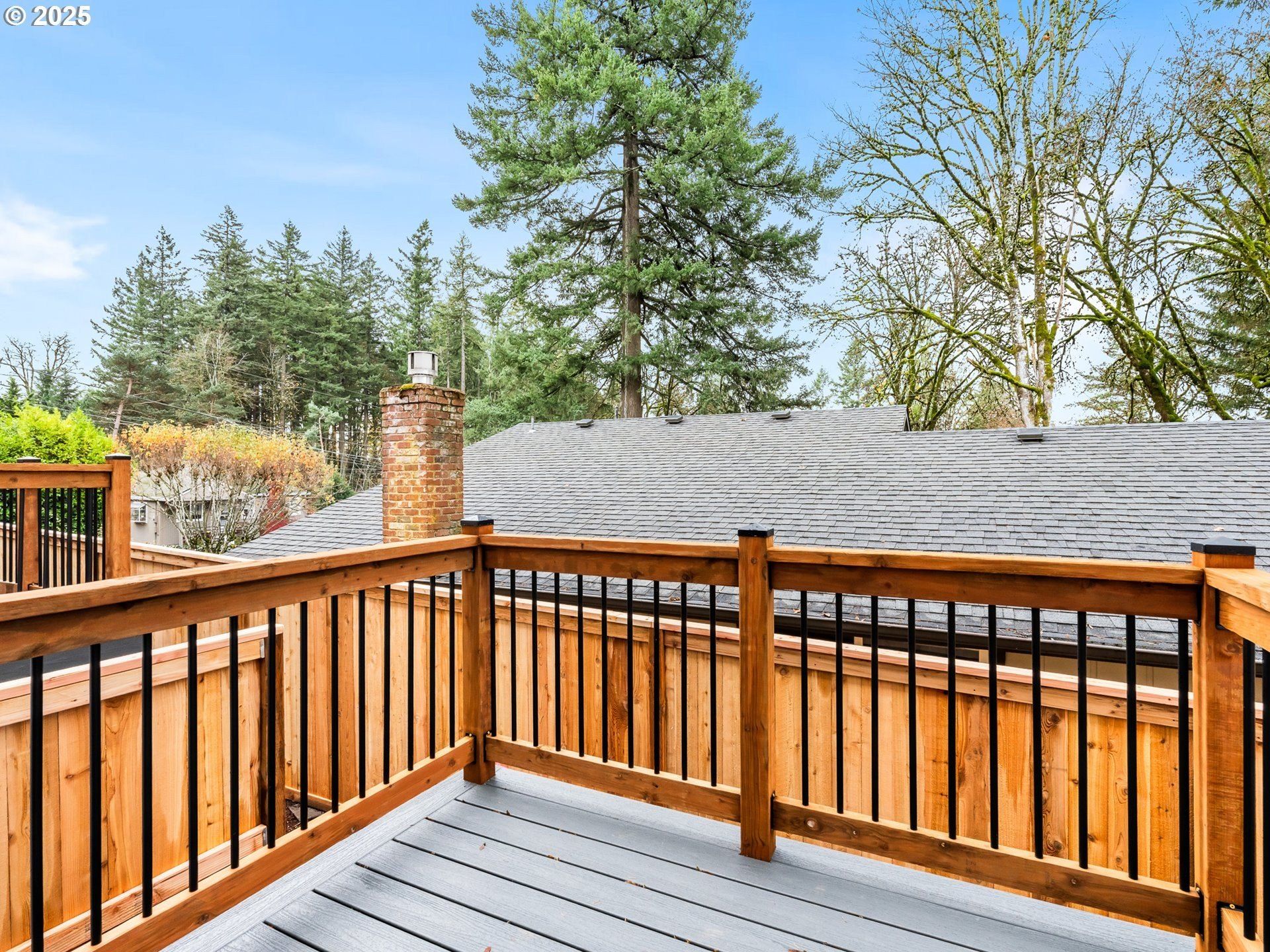 5215 Sw Vacuna St. Portland, OR 97219