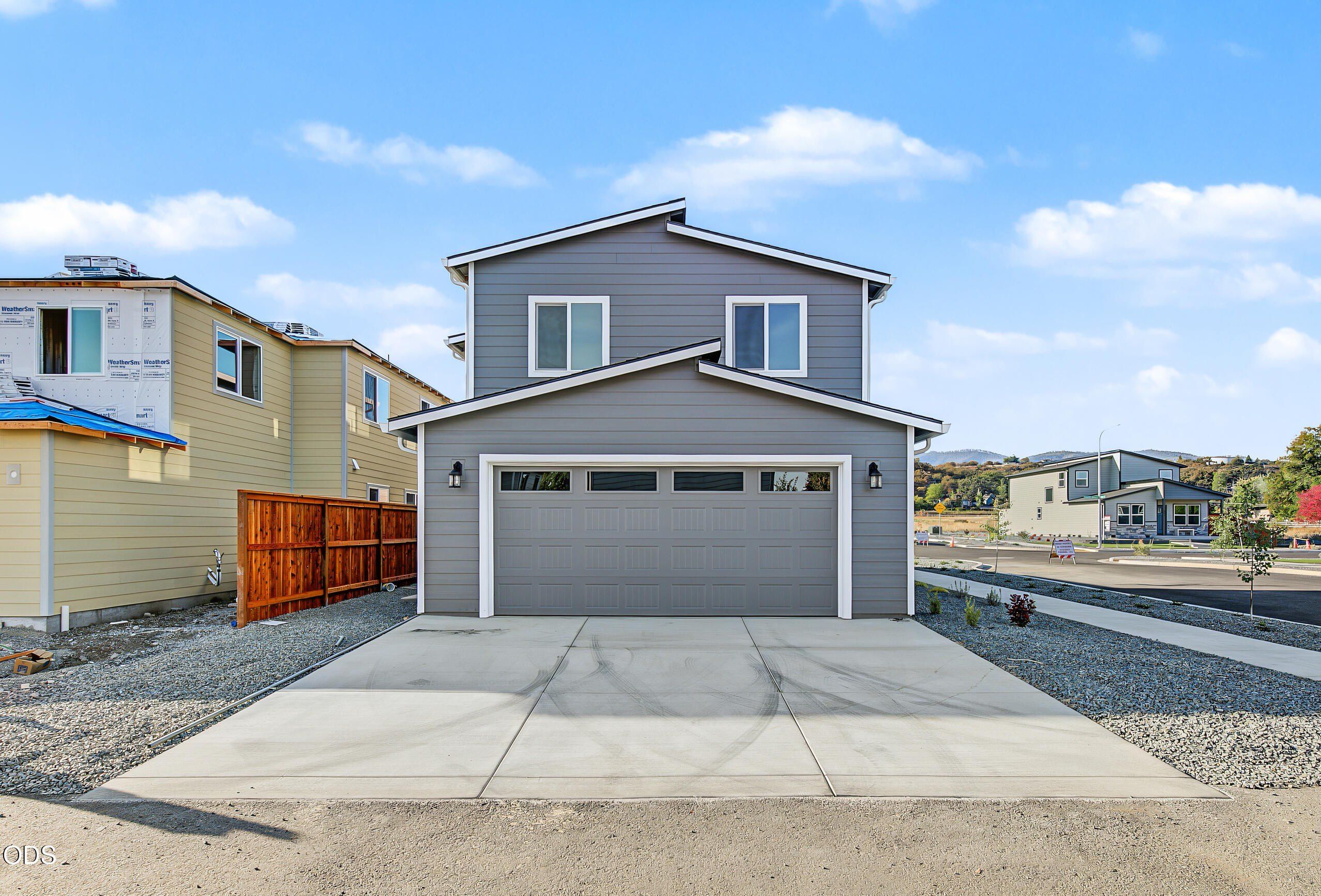 944 Honey Bee Street. Medford, OR 97501