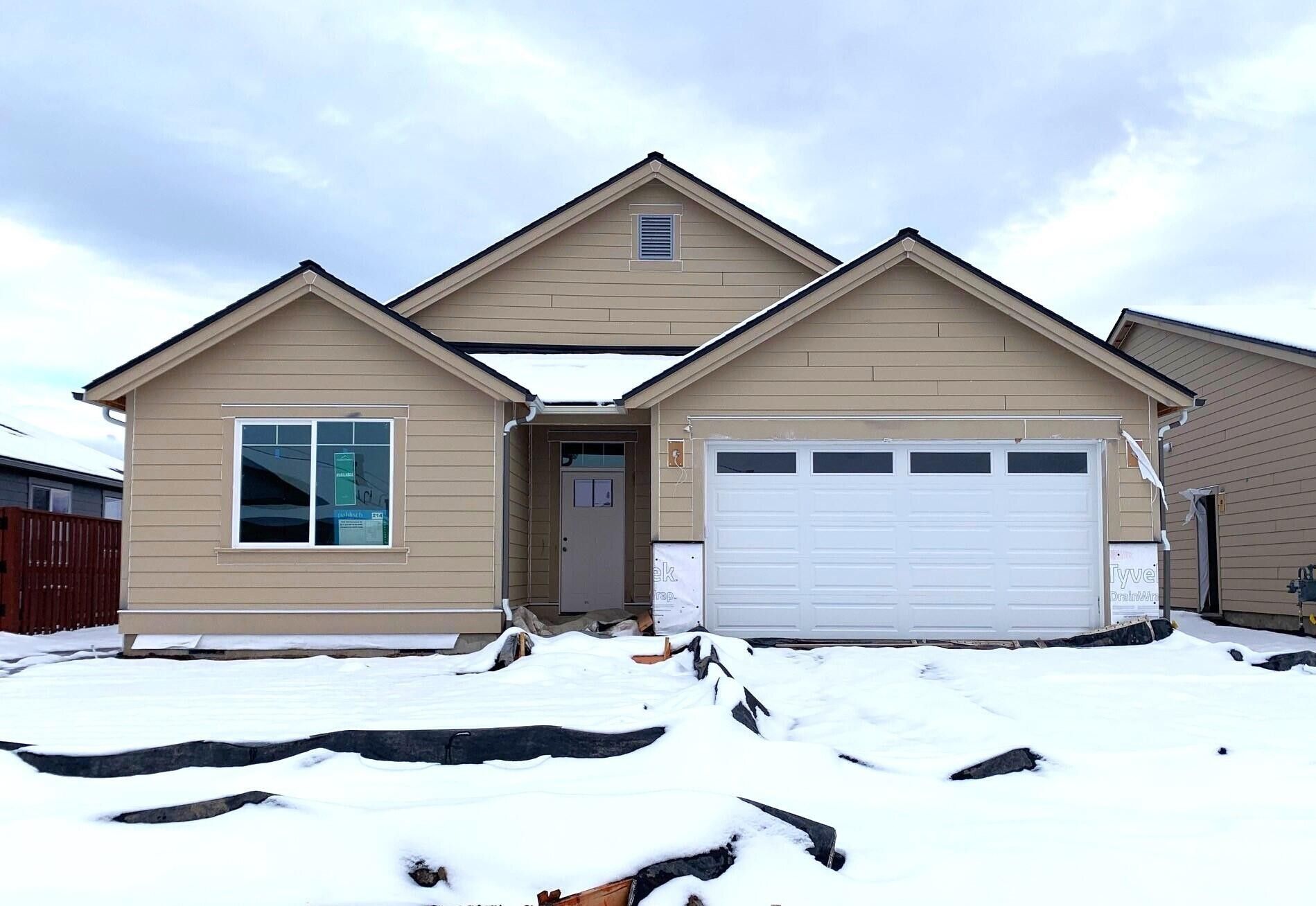 1484 Ne Rosemont Street. Prineville, OR 97754