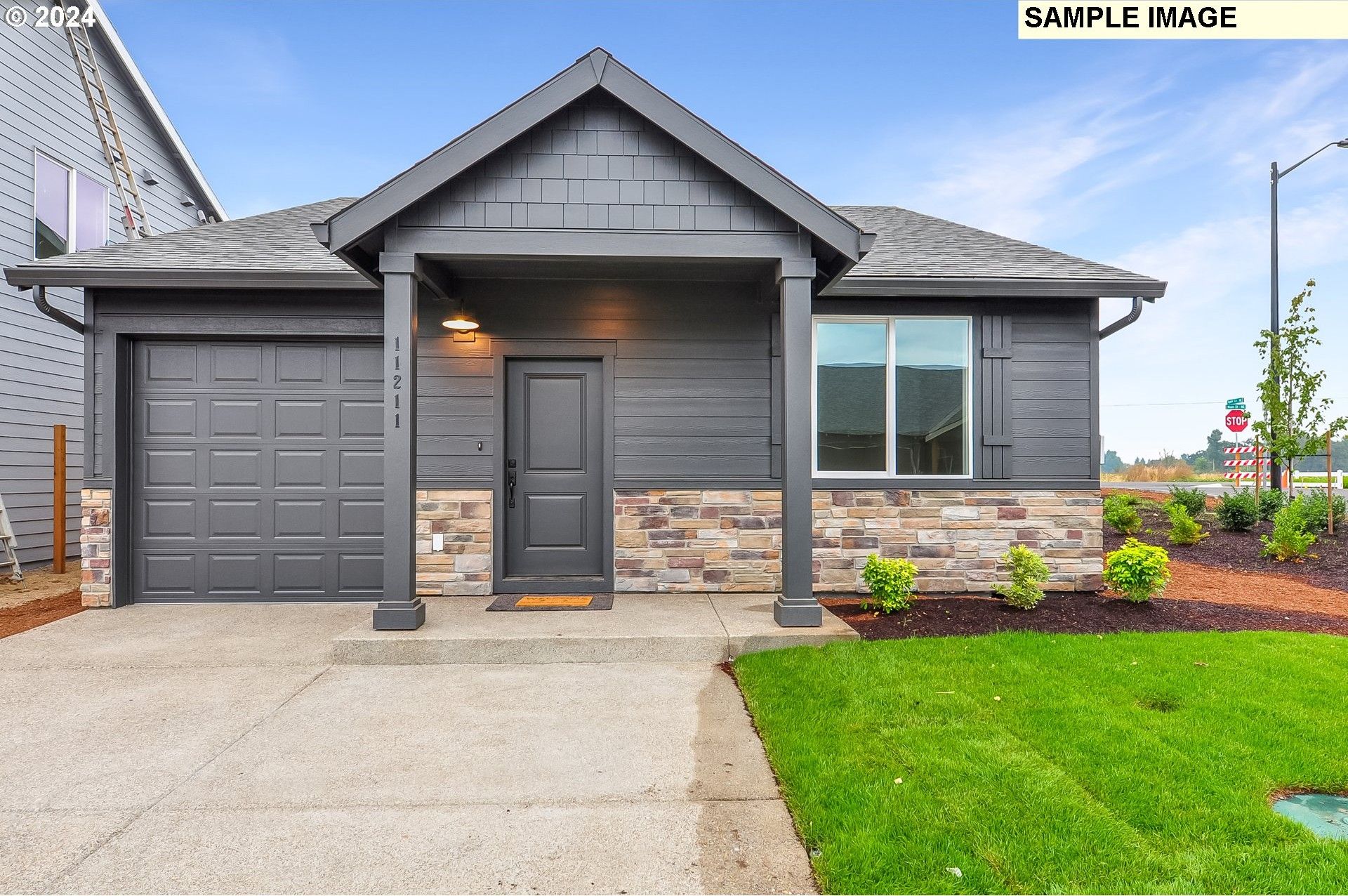 11235 Blueberry Loop. Donald, OR 97020
