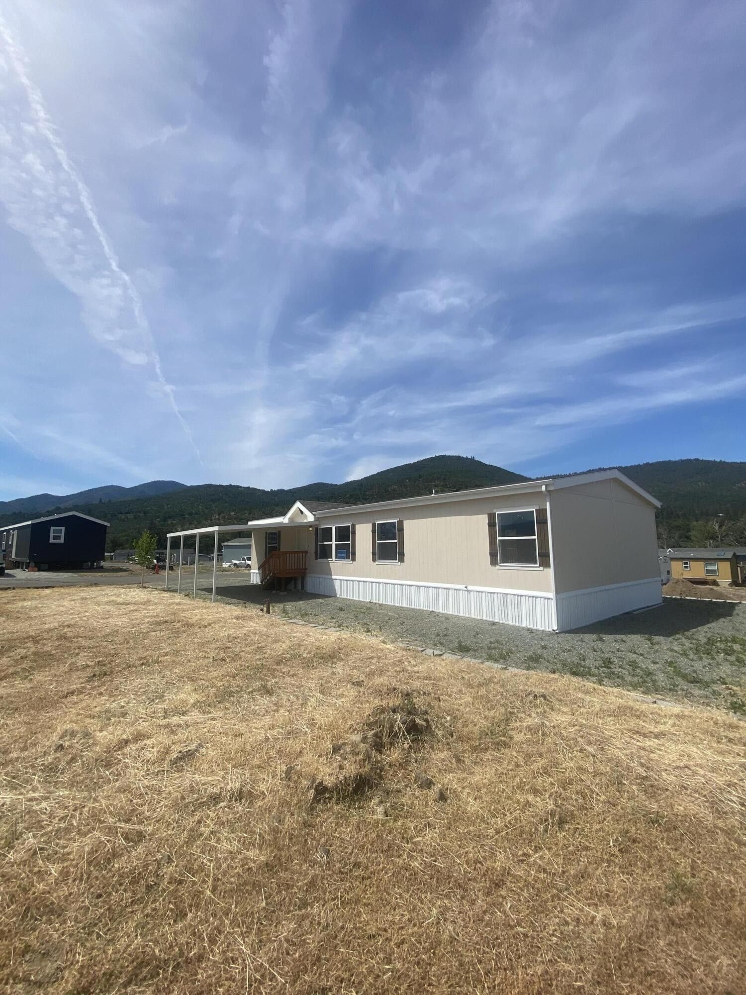 1 Corral Lane. Ashland, OR 97520