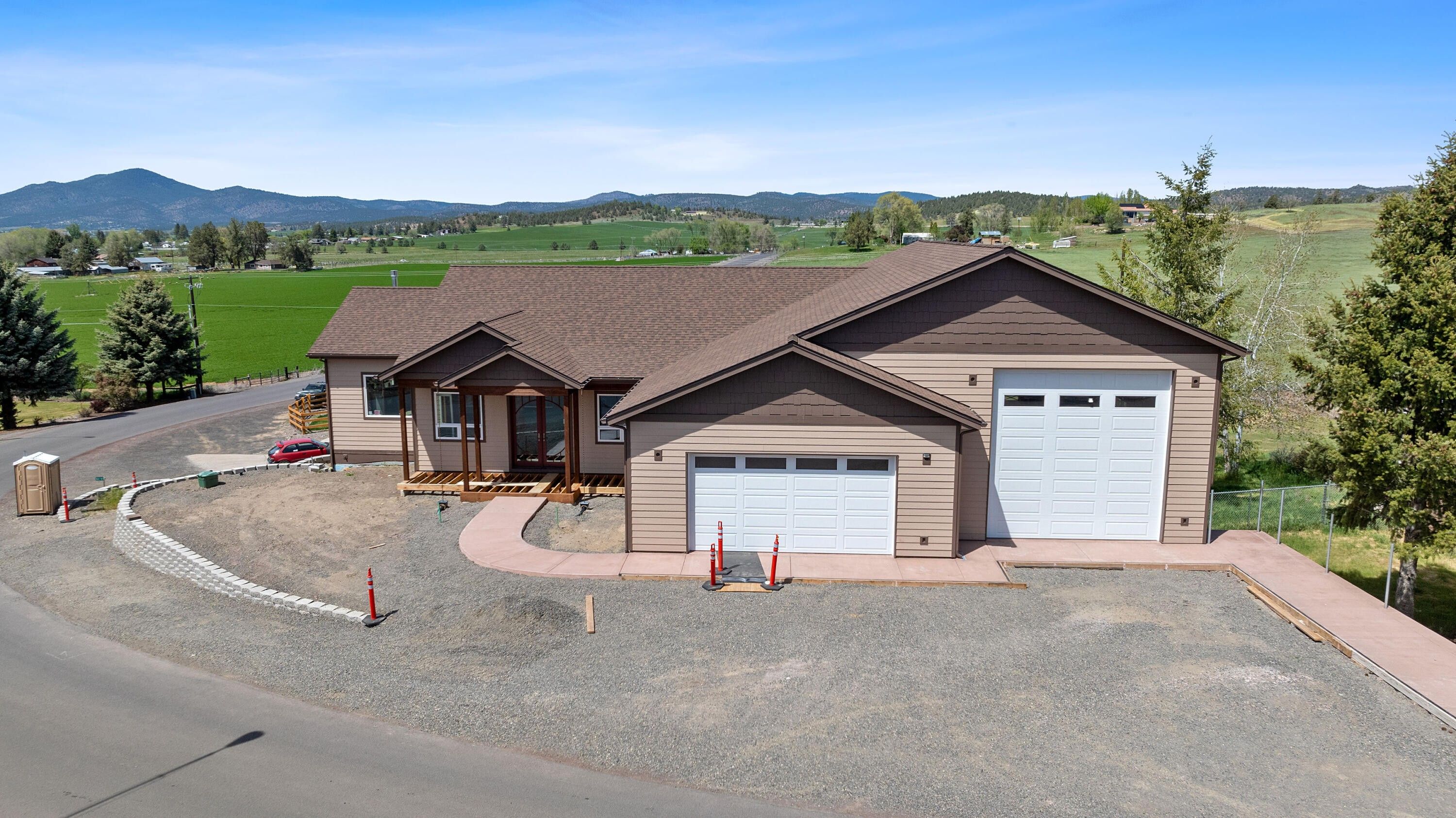 3245 Ne Yellowpine Road. Prineville, OR 97754