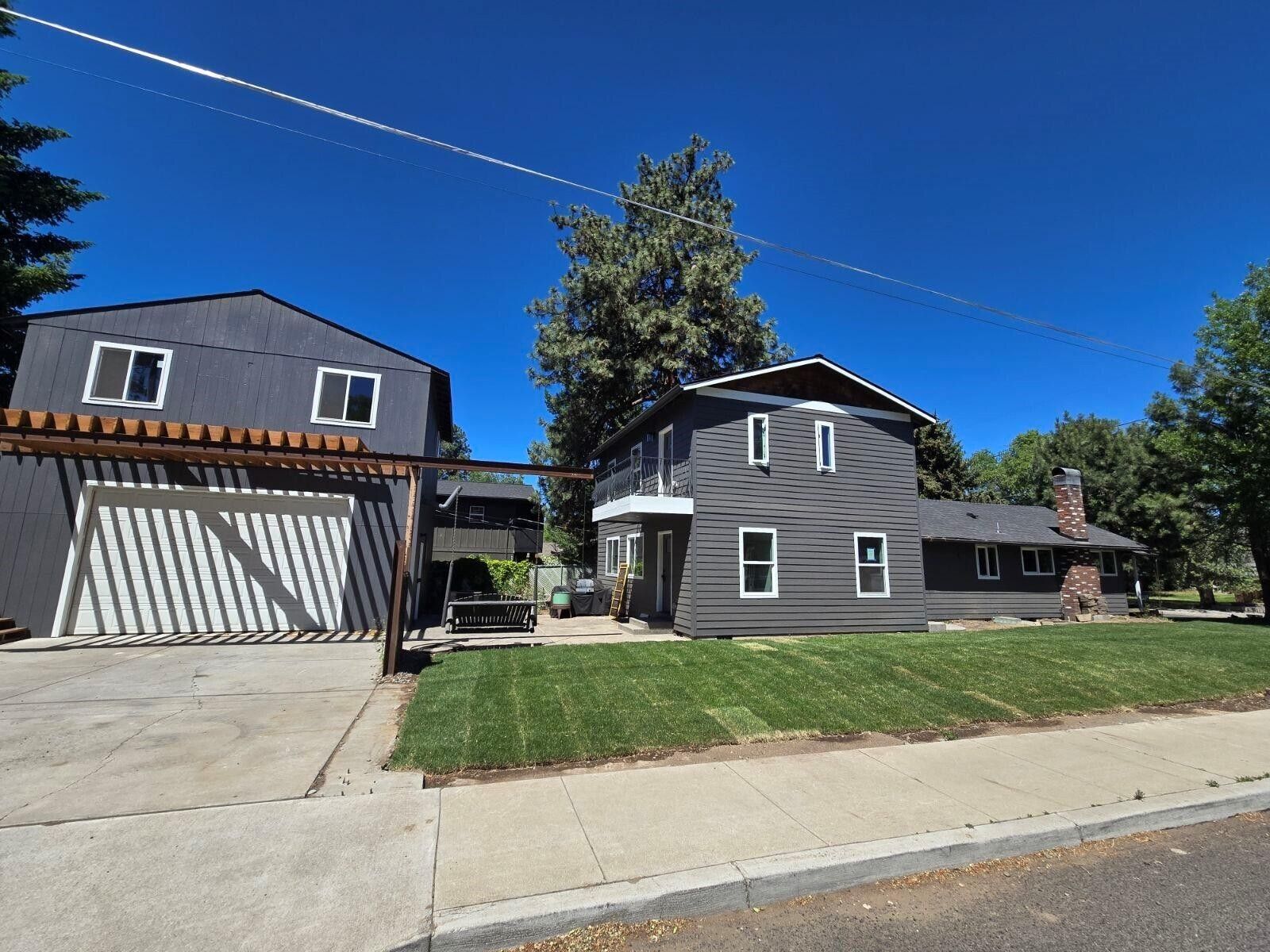 575 Ne Olney Avenue. Bend, OR 97701