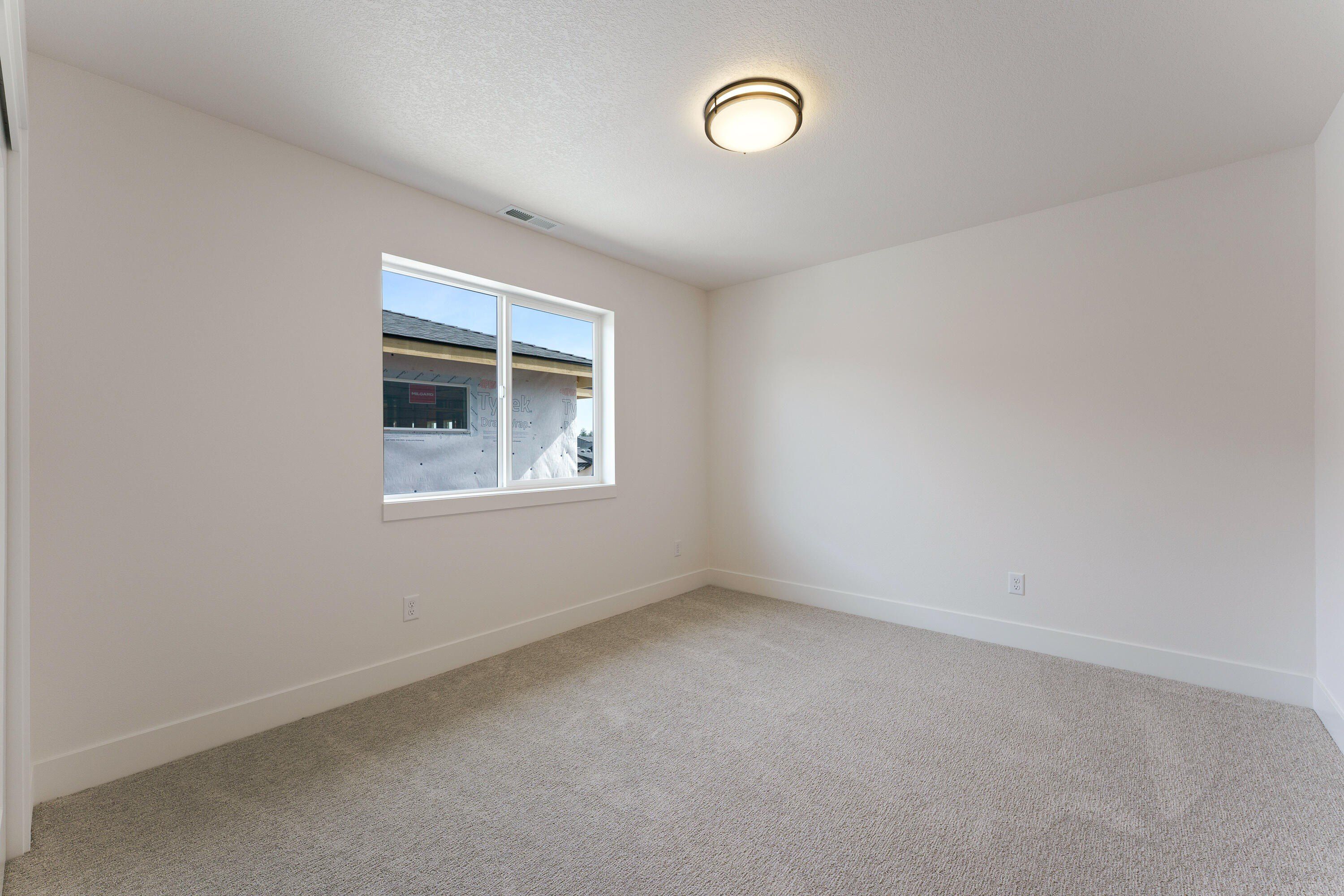 20619 Se Boer Place. Bend, OR 97702