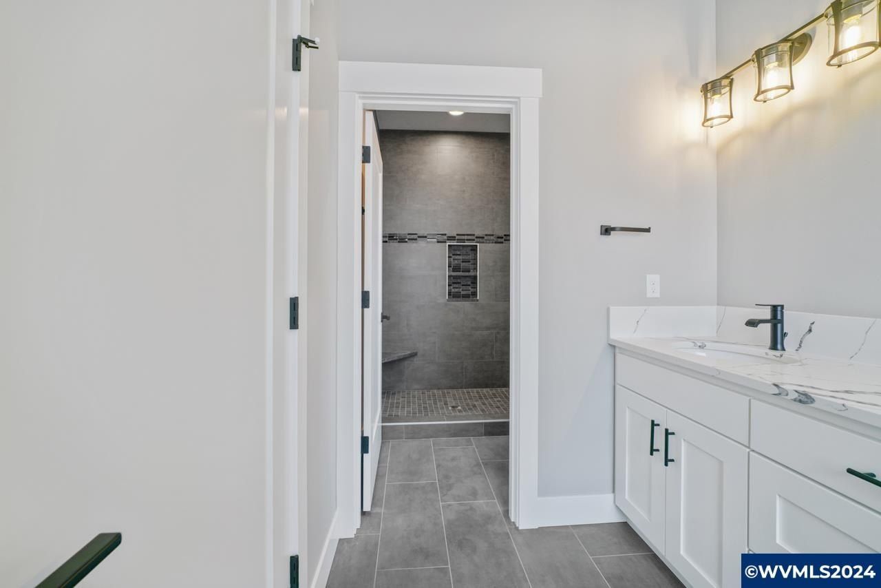 3250 Earhart St S. Salem, OR 97302