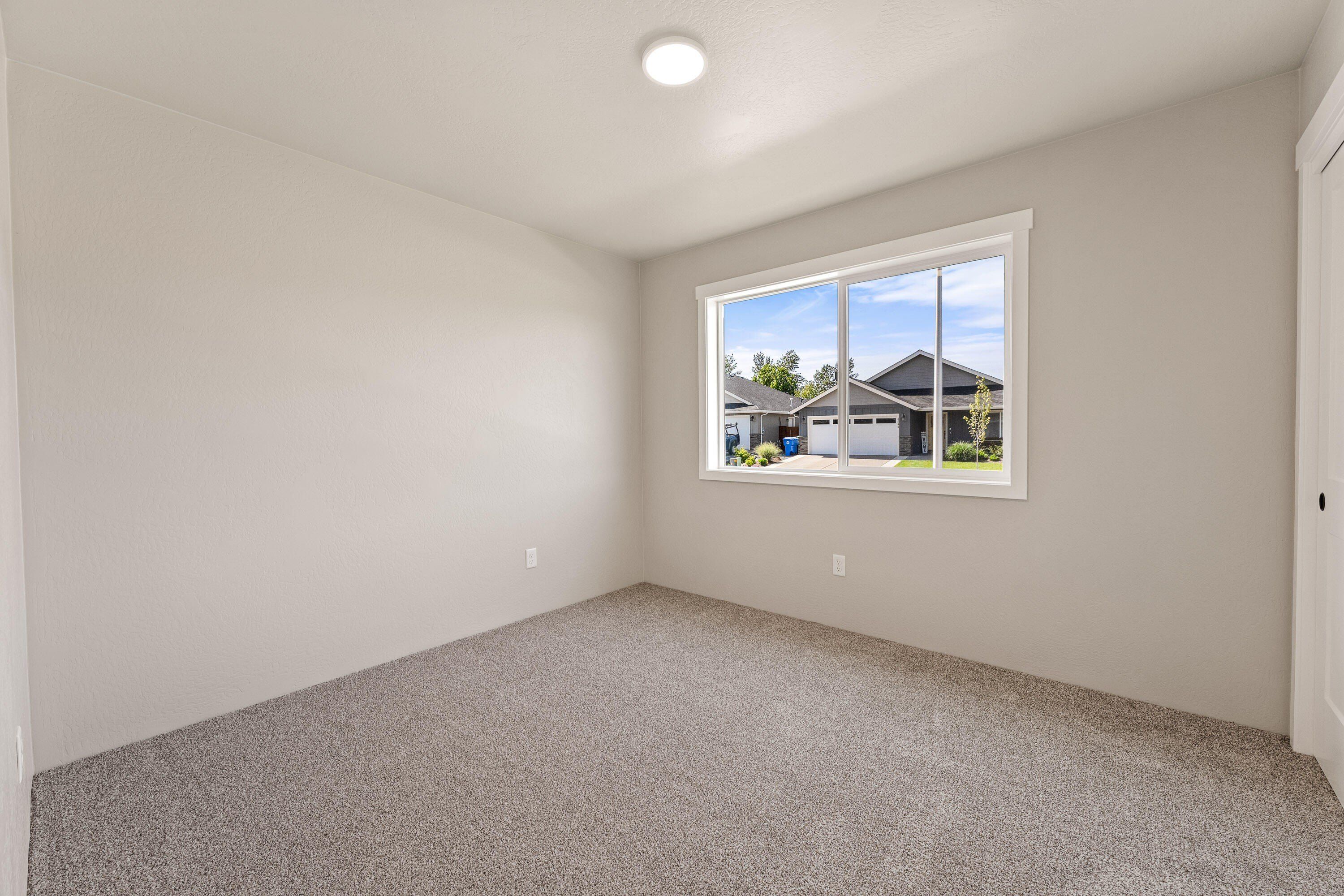 2837 Sw Eastwood Lane. Grants Pass, OR 97527
