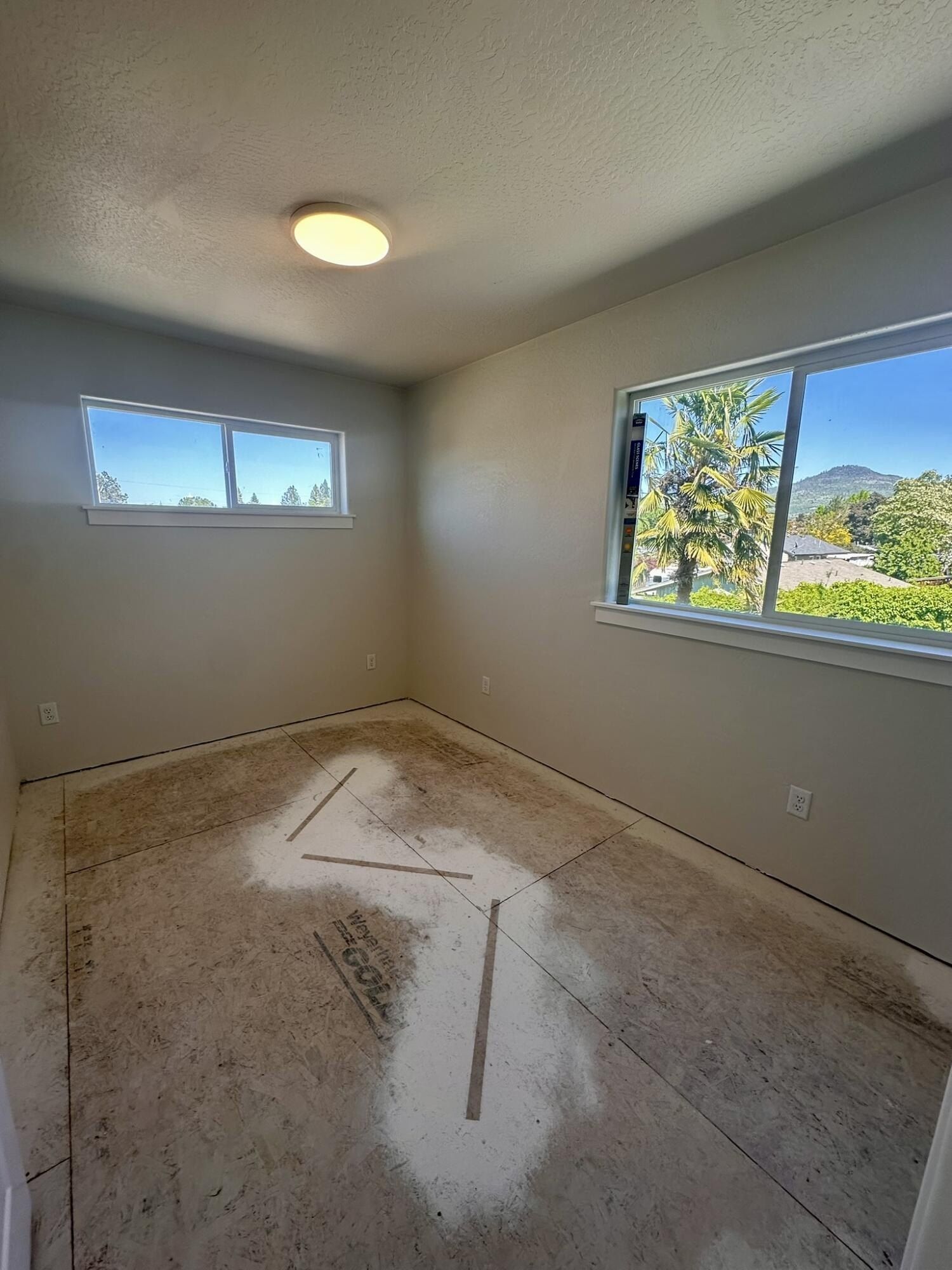 1178 Woodrow Lane. Medford, OR 97504