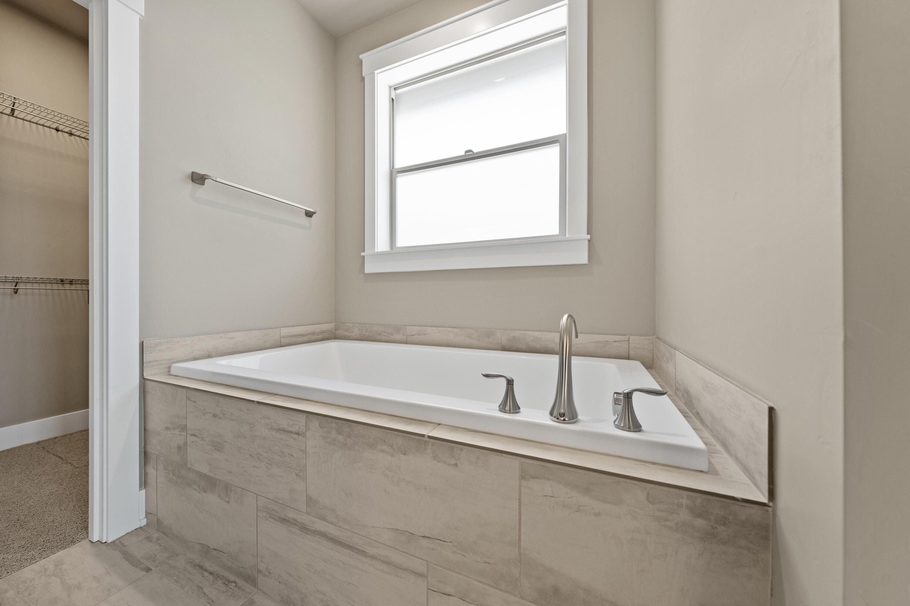 2622 Nw Redwood Circle. Redmond, OR 97756