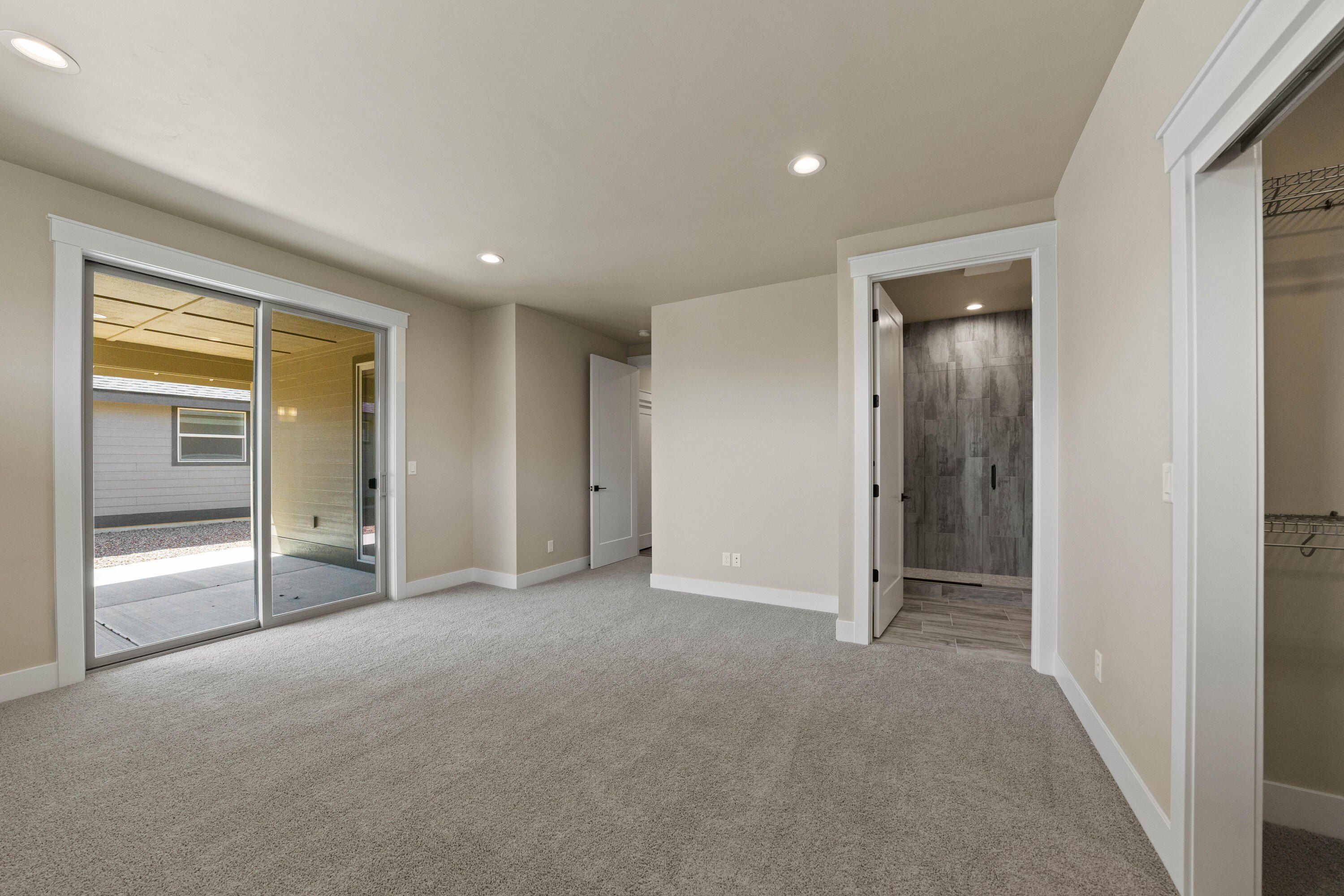 2628 Nw Redwood Circle. Redmond, OR 97756