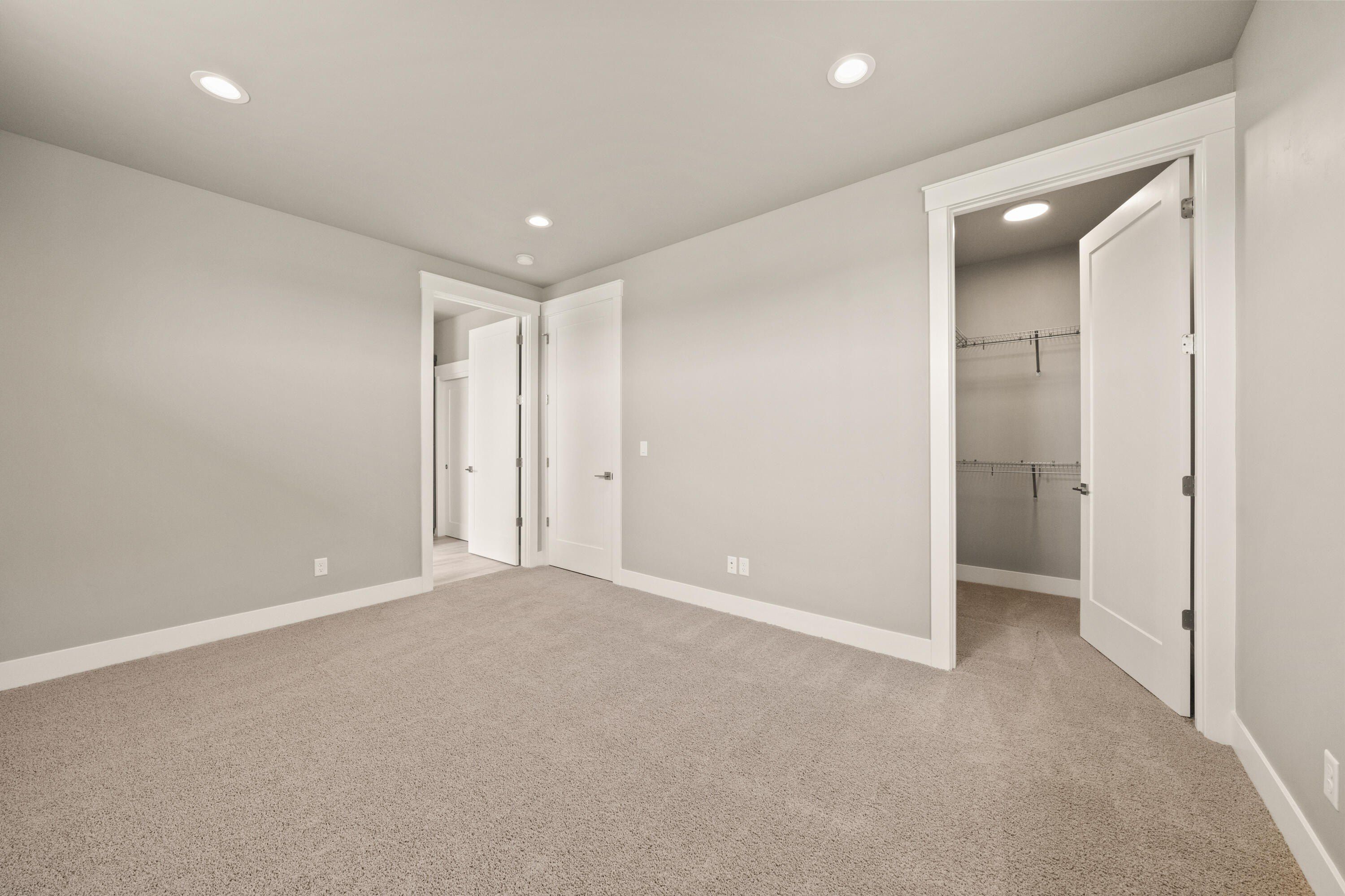 2522 Nw Redwood Circle. Redmond, OR 97756