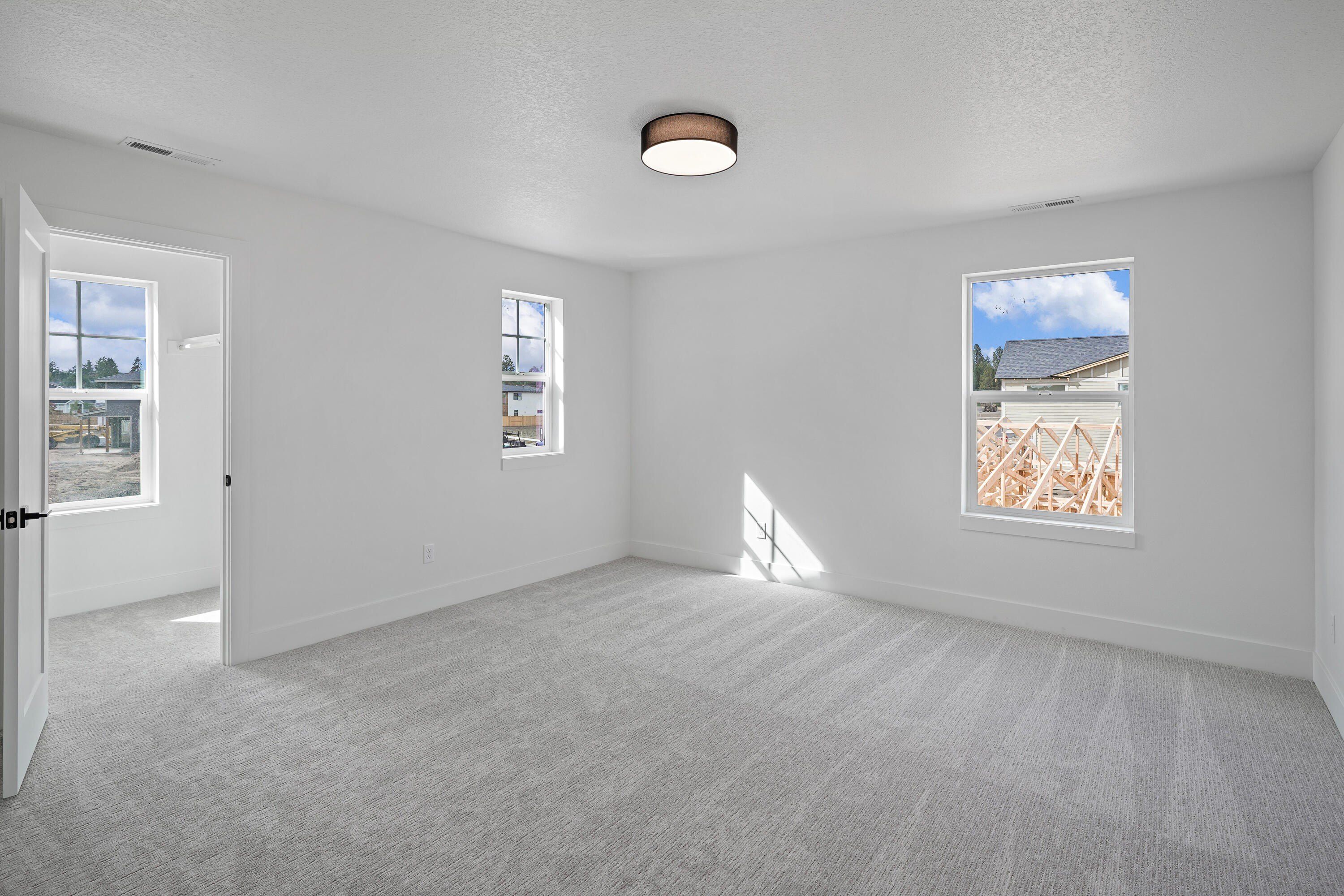 62570 Ne Loomis Place. Bend, OR 97701