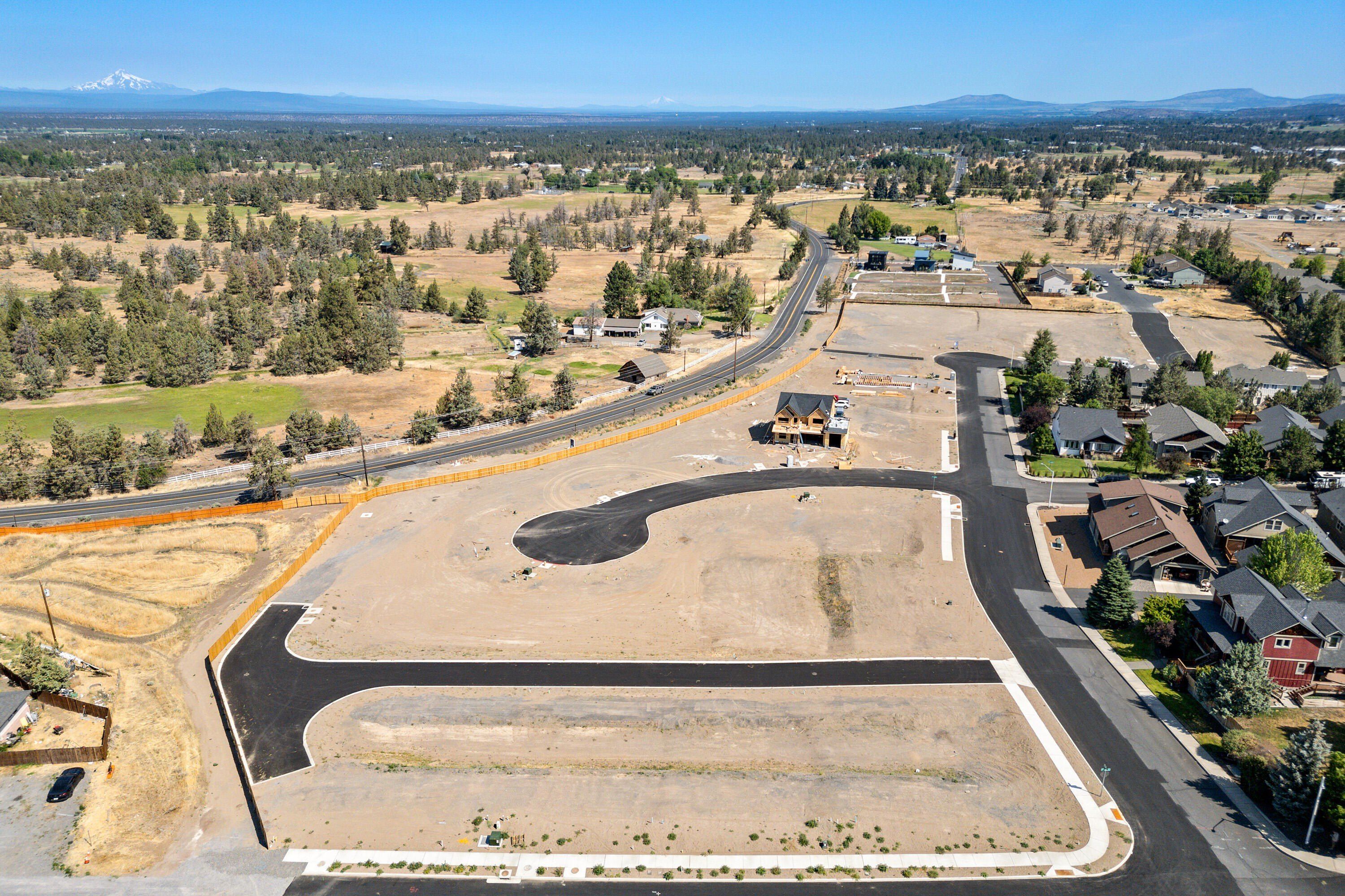 2133 Sw 43Rd Street. Redmond, OR 97756