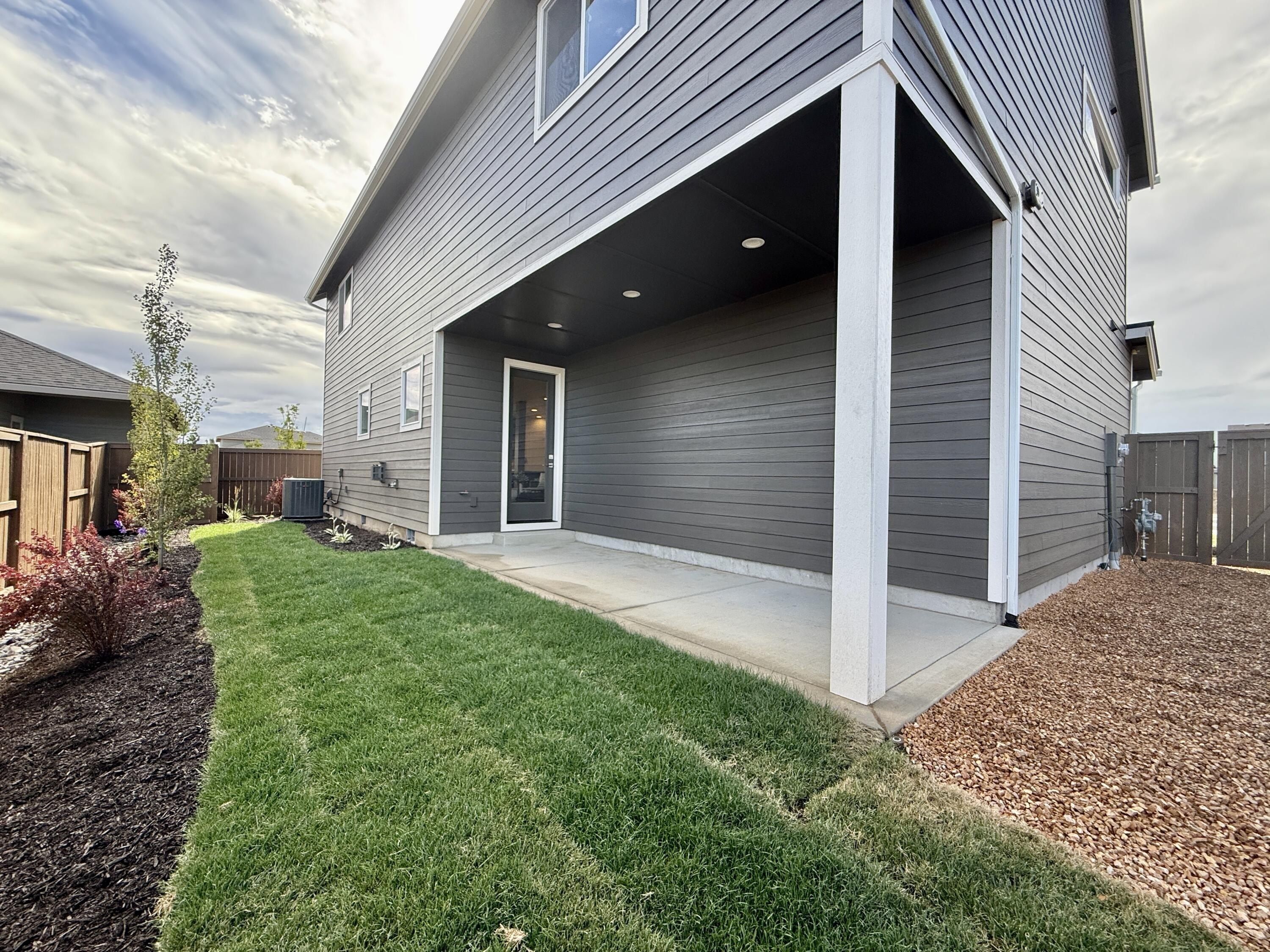 21425 Se Krakatoa Court. Bend, OR 97702