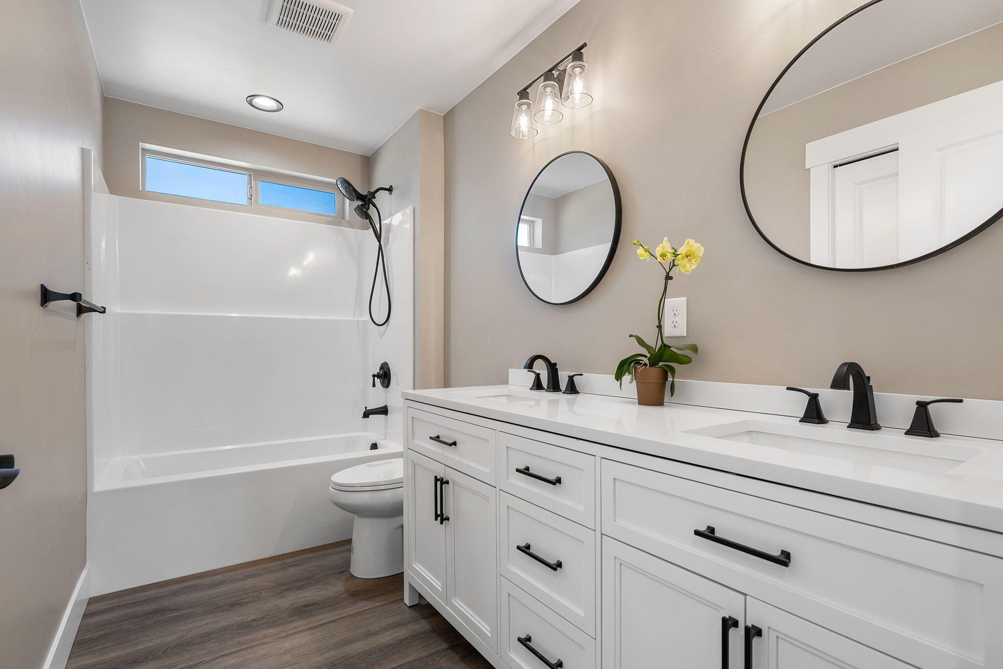 25480 Bachelor Lane. Bend, OR 97701