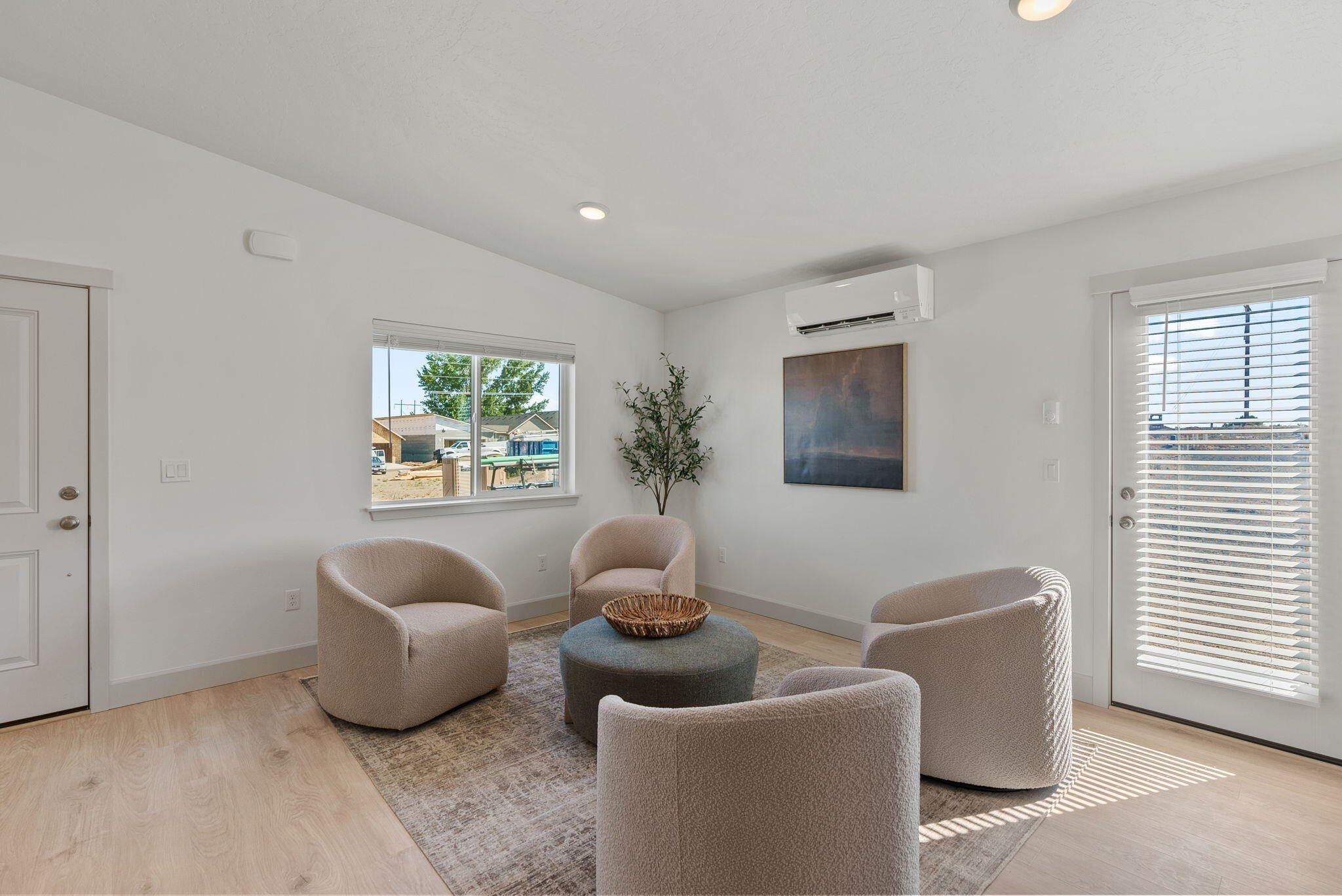 4115 Sw Obsidian Place. Redmond, OR 97756