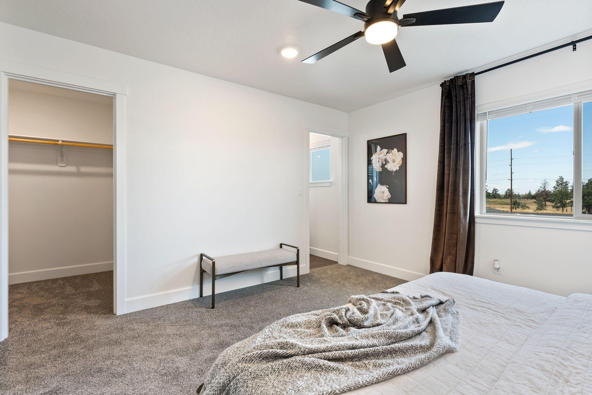 3975 Sw Obsidian Place. Redmond, OR 97756