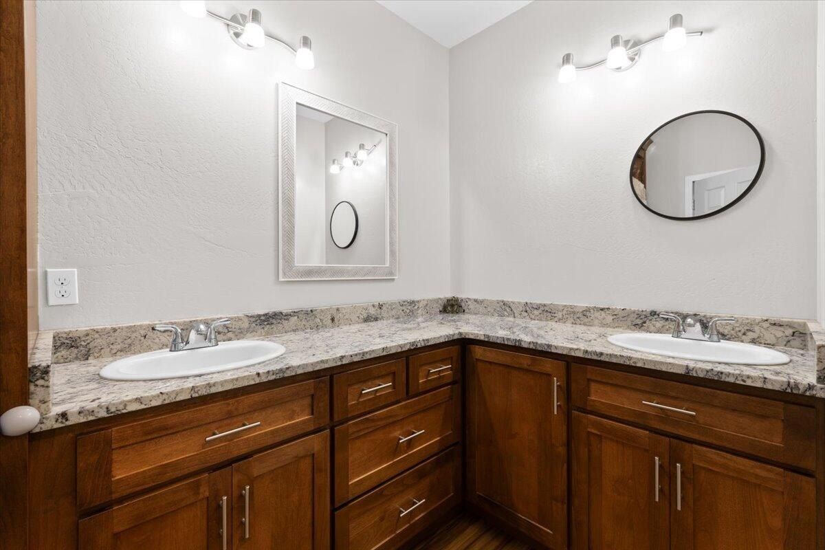 2802 High Cedars Lane. Medford, OR 97504