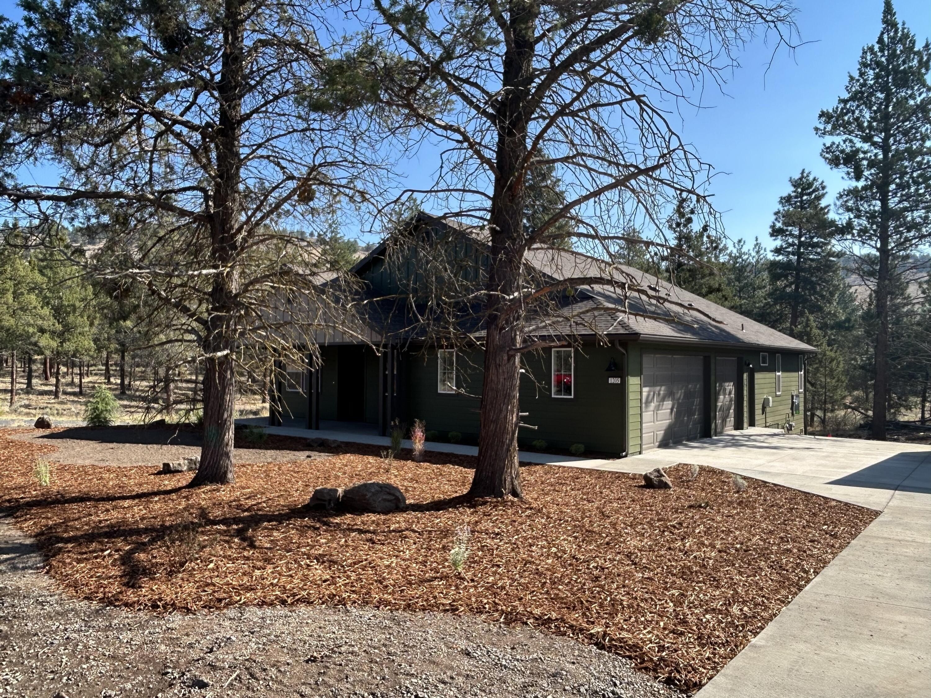 1205 Vine Maple Drive. Klamath Falls, OR 97601