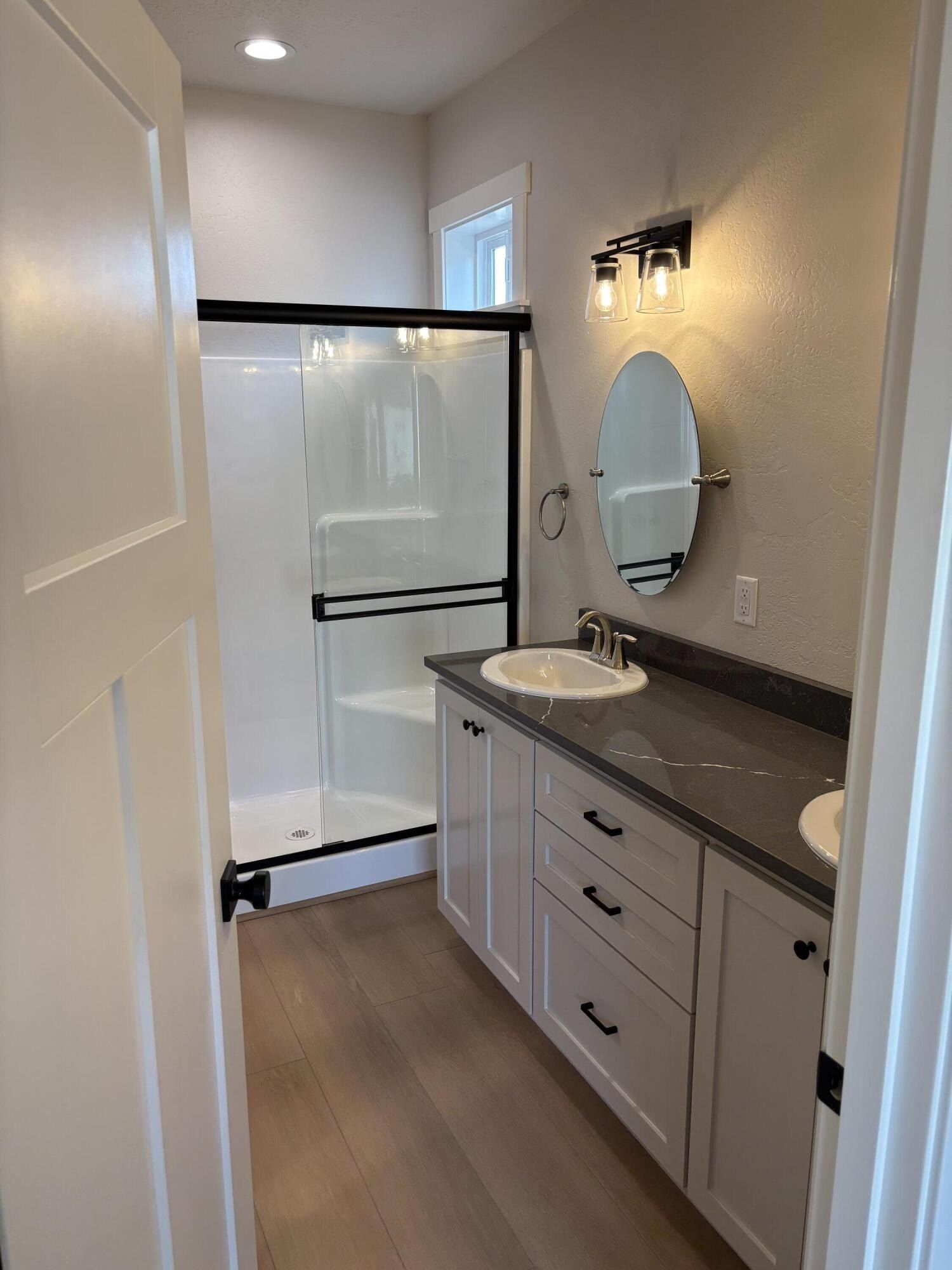 3739 Ford Drive. Medford, OR 97504