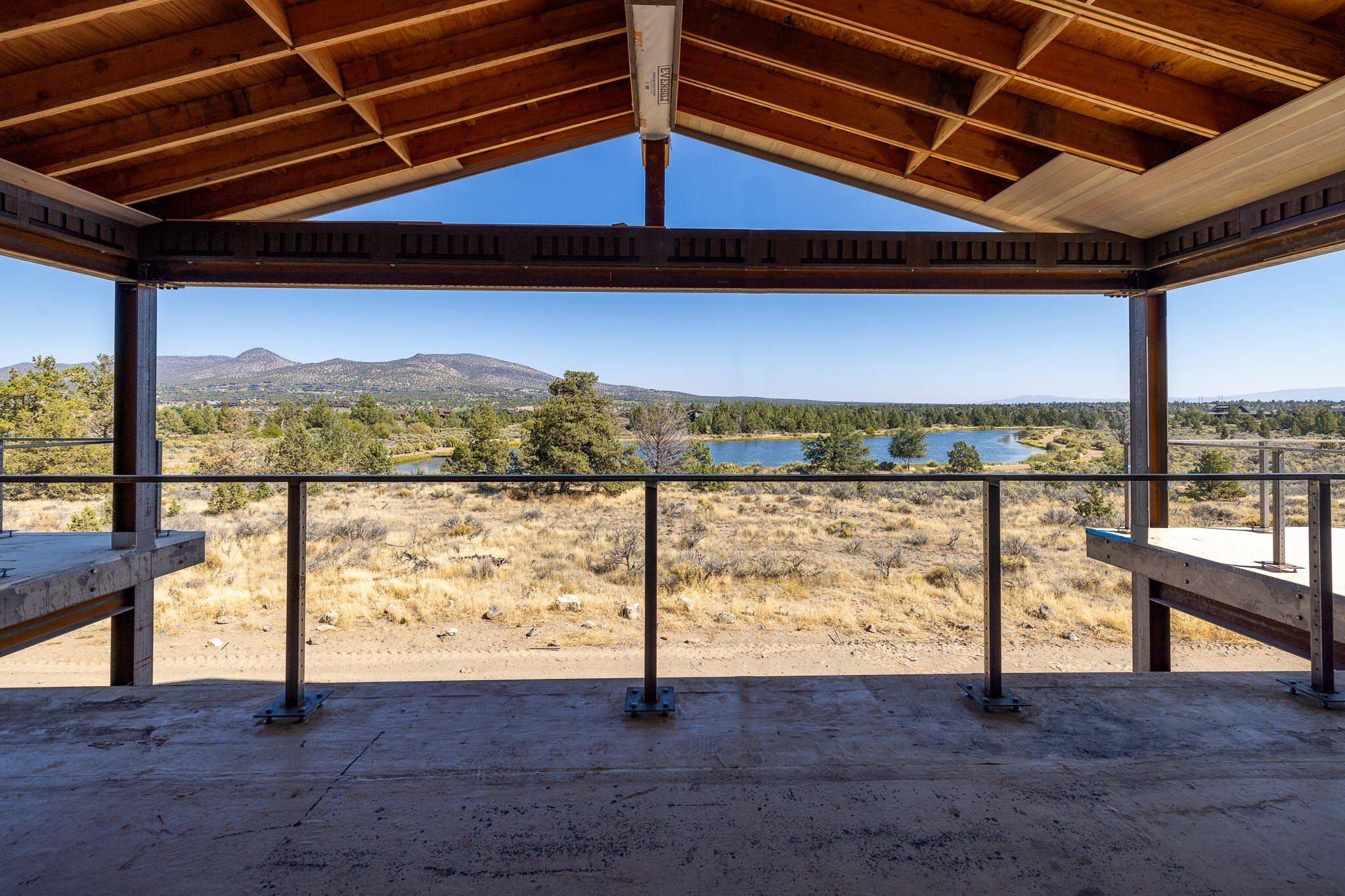 17097 Sw Lago Vista Drive. Powell Butte, OR 97753