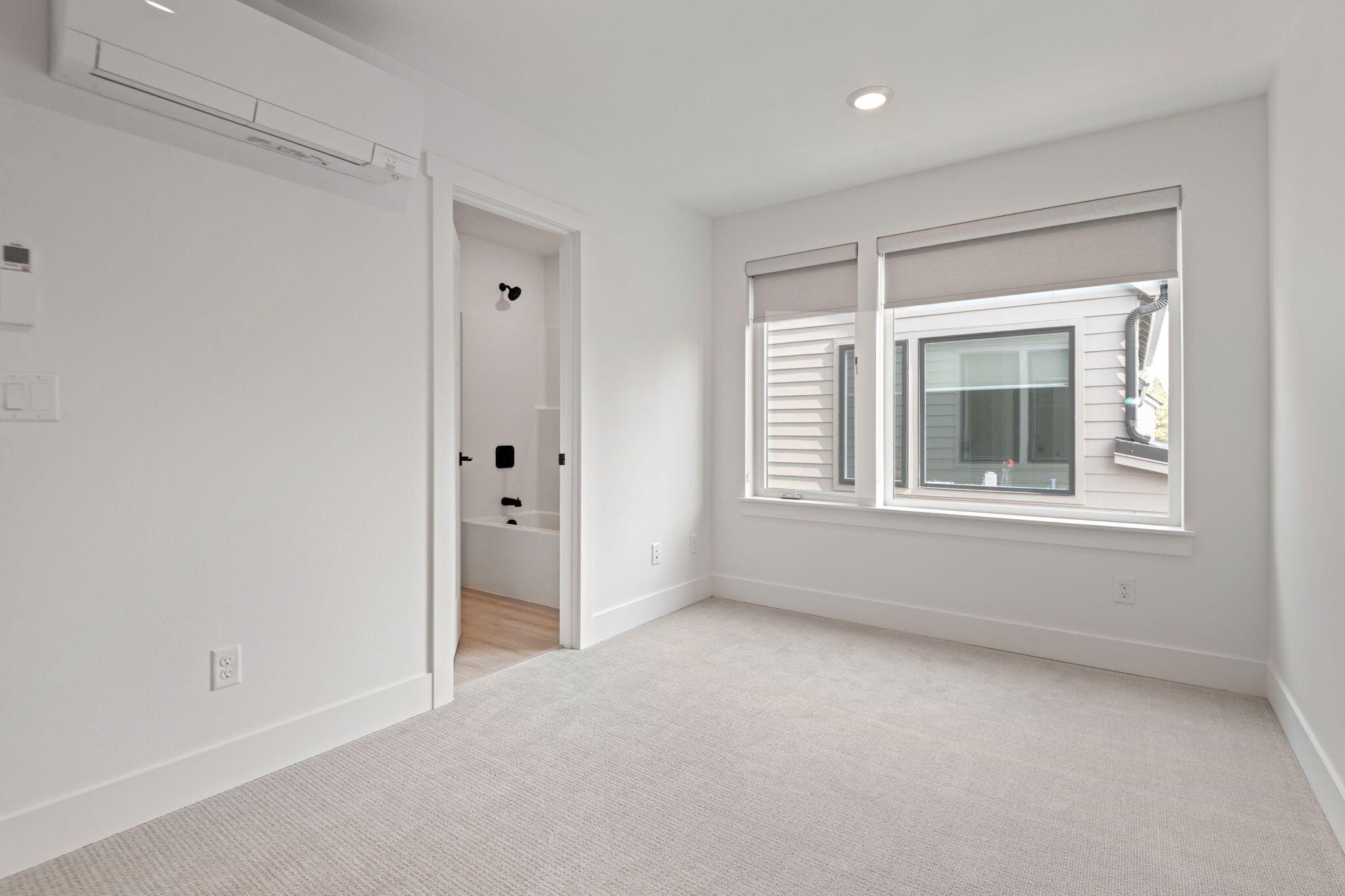 947 W Linda Avenue. Sisters, OR 97759