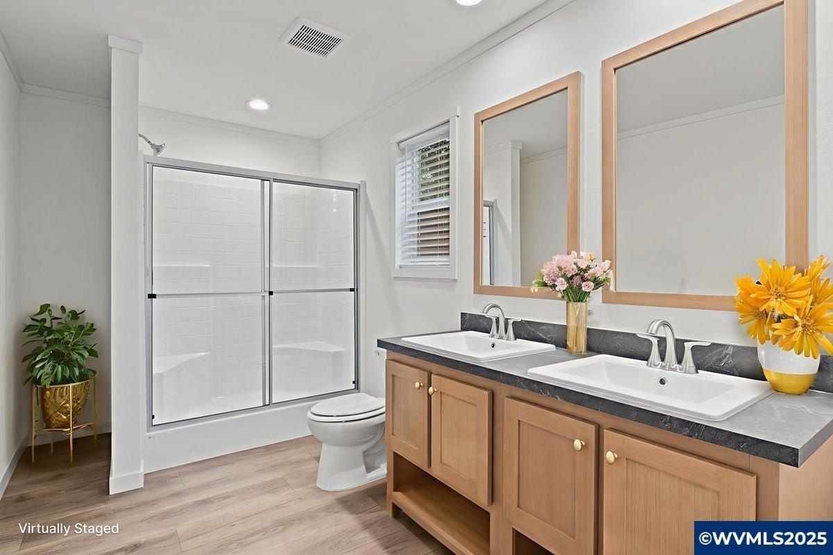 133 Broadmore Av Nw. Salem, OR 97301