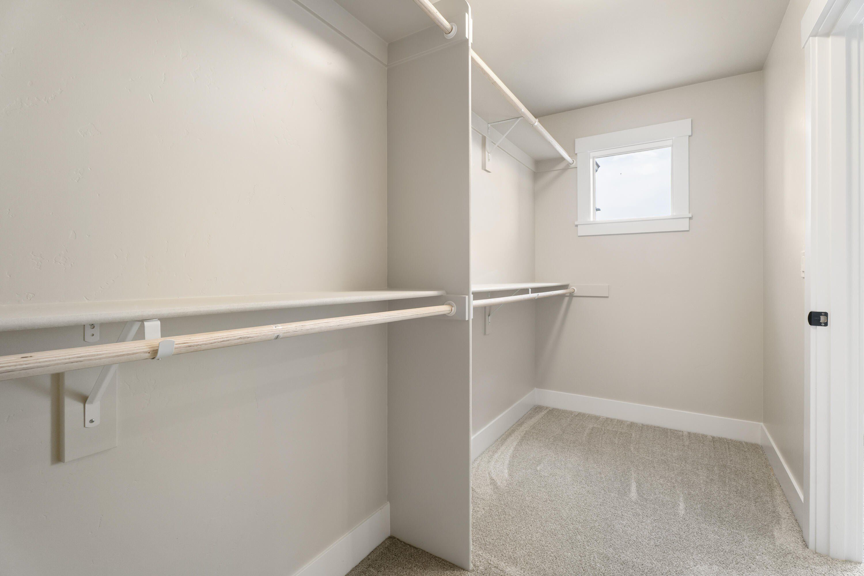 3925 Sw Coyote Avenue. Redmond, OR 97756