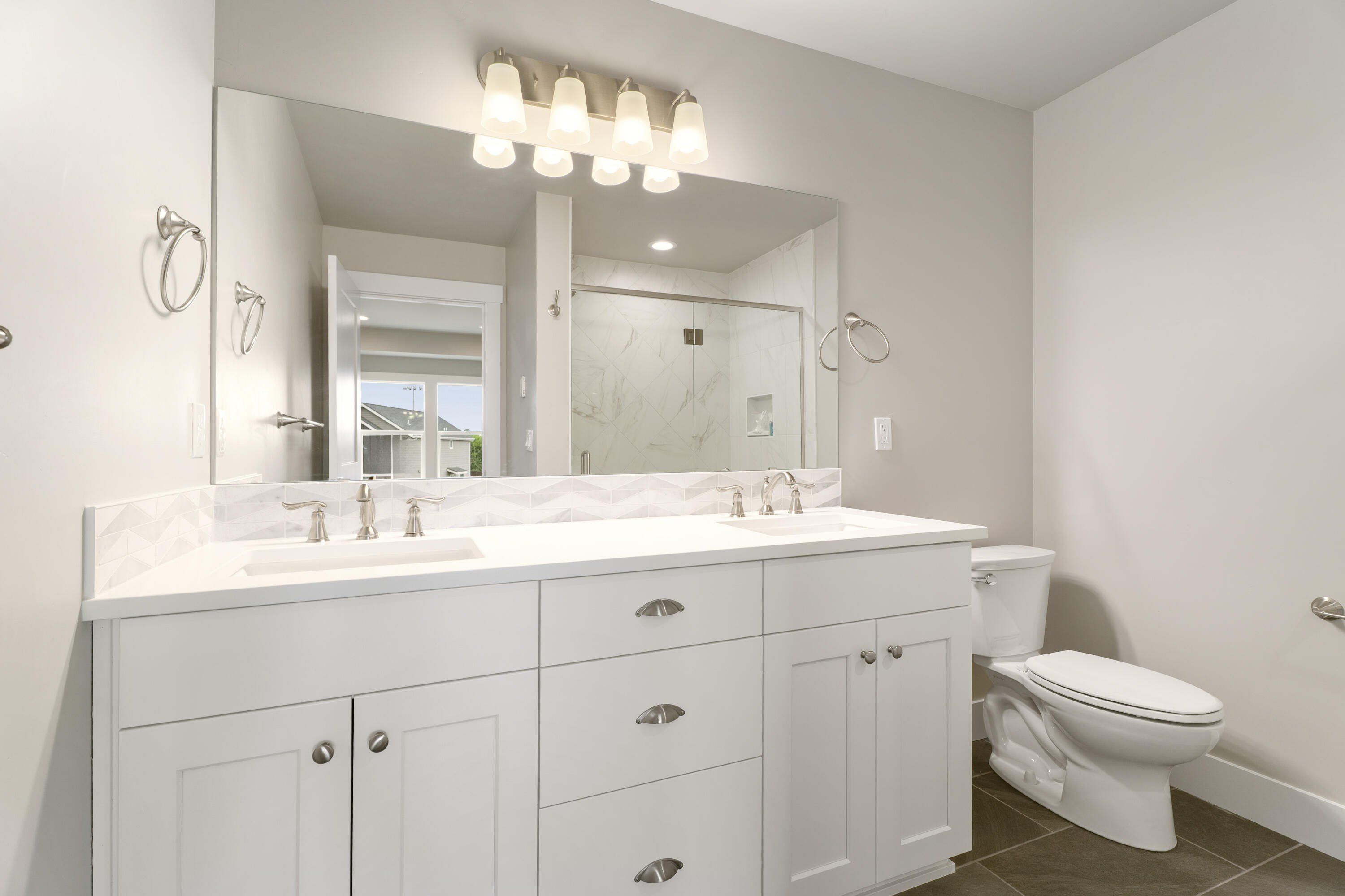 3937 Sw Coyote Avenue. Redmond, OR 97756