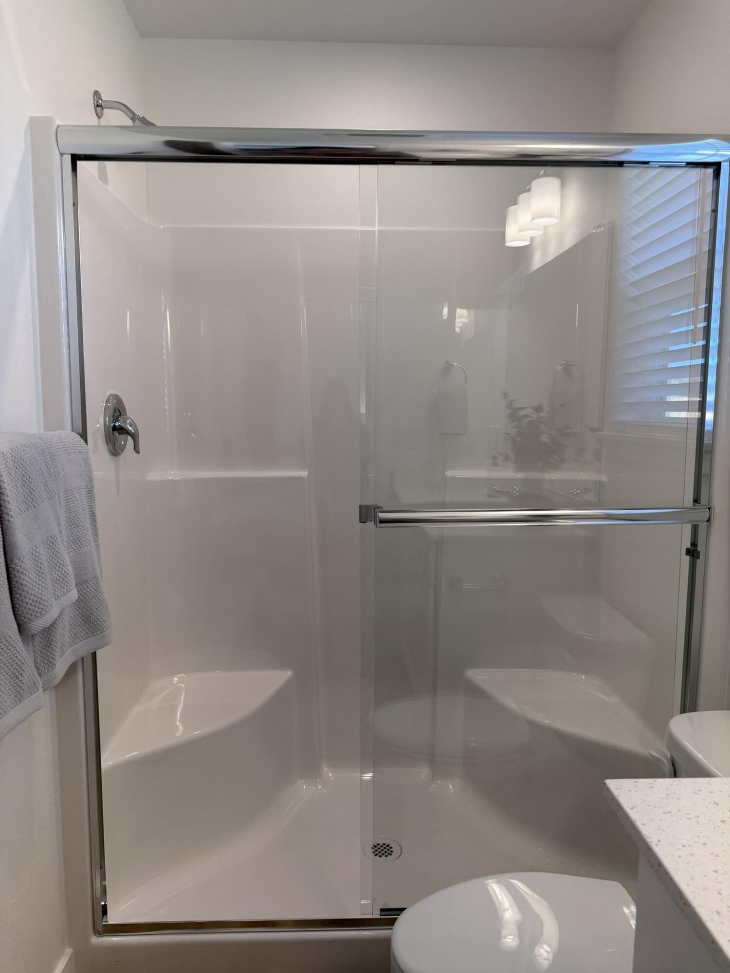 590 Ne Arnold Street. Madras, OR 97741