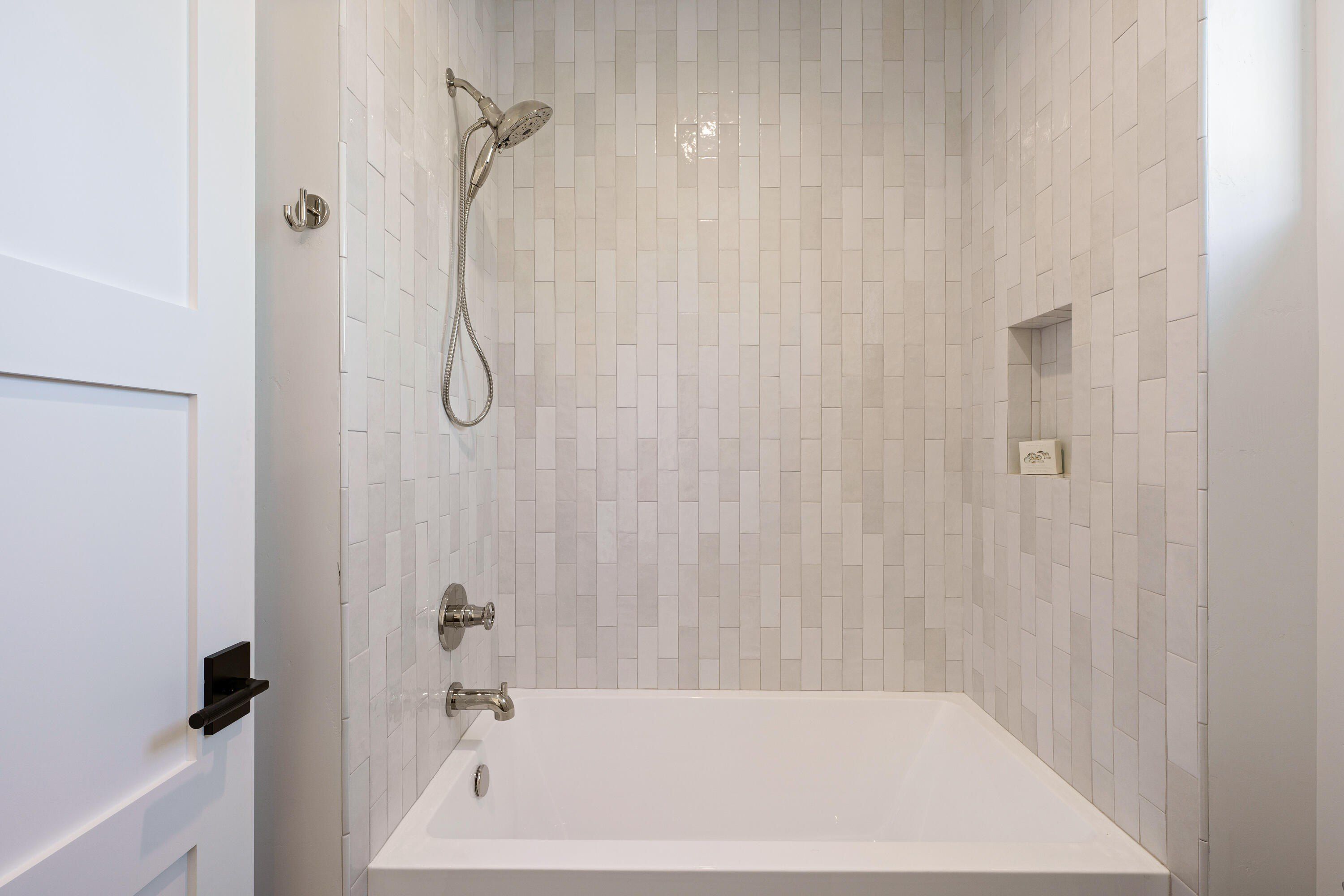 3338 Nw Leavitt Lane. Bend, OR 97703