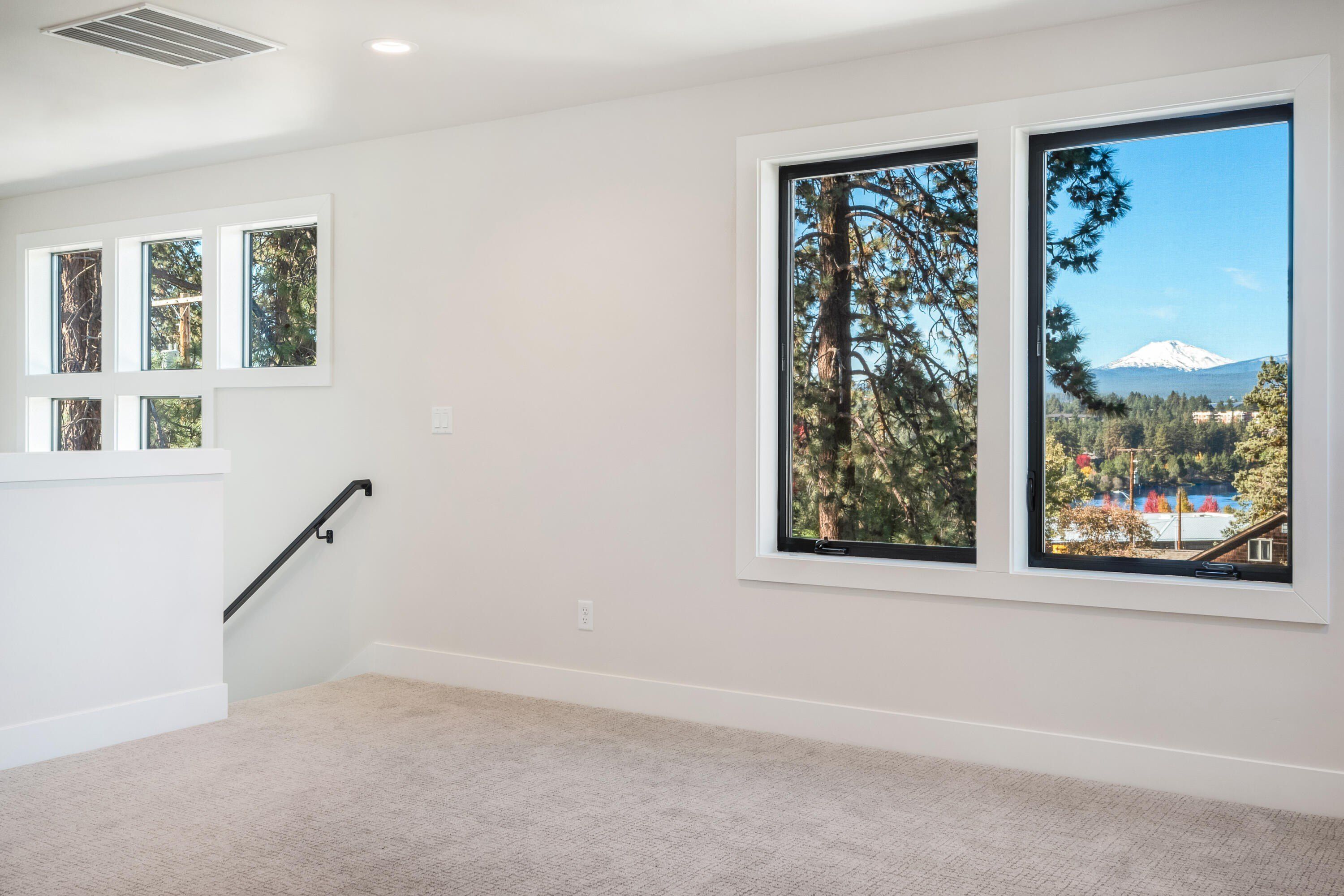 334 Sw Roosevelt Avenue. Bend, OR 97702