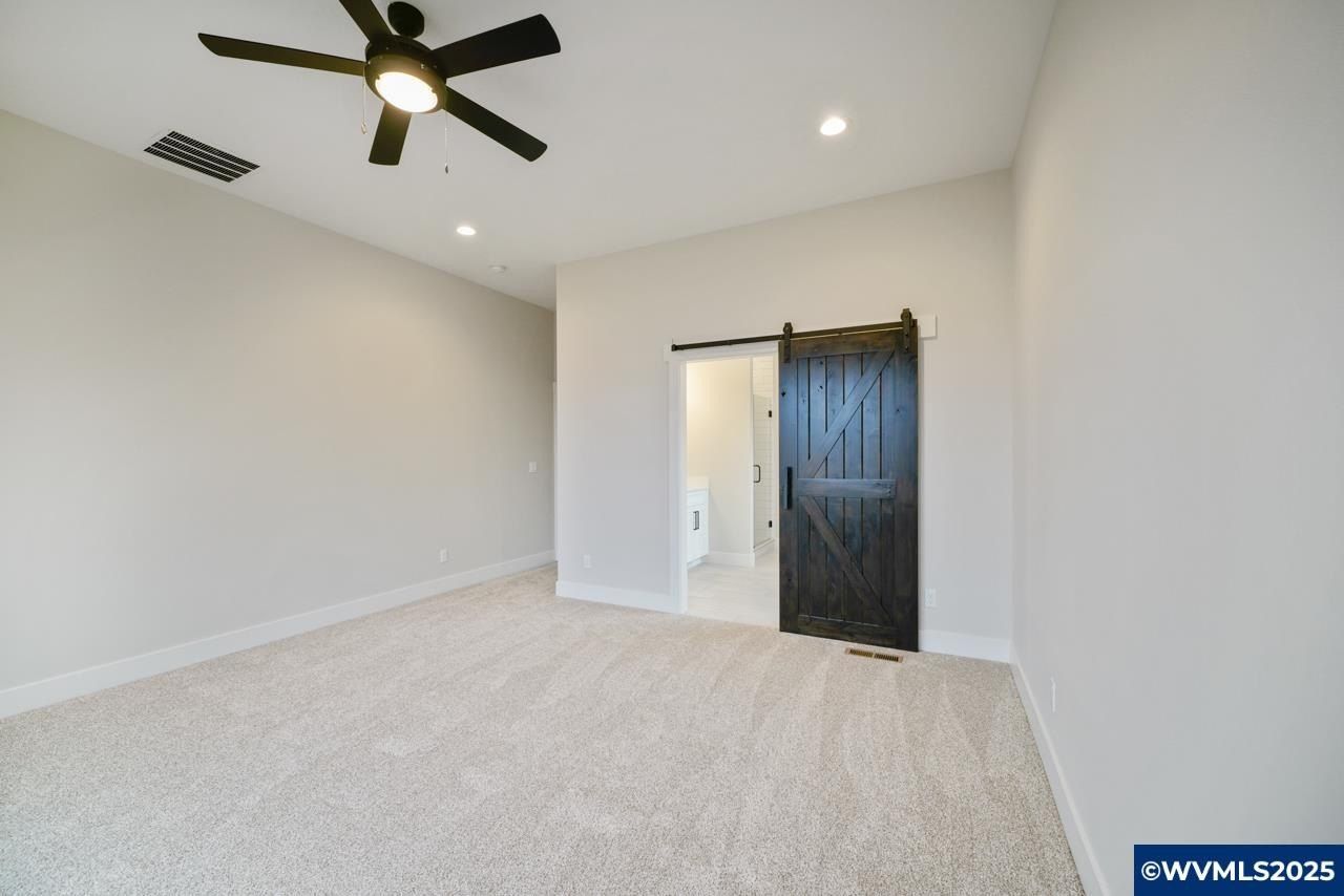 6663 Naomi Danielle St Se. Salem, OR 97306