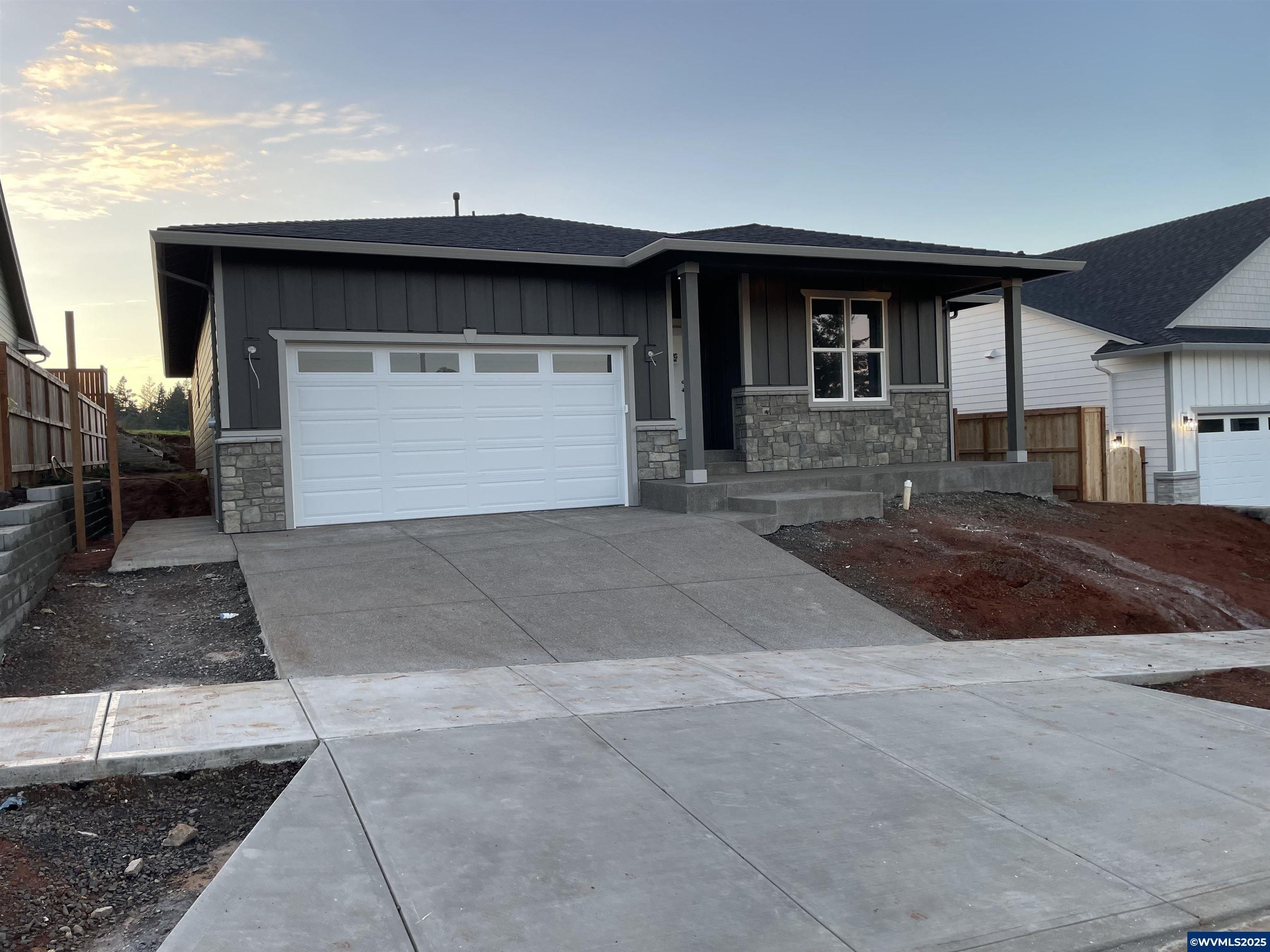 6675 Naomi Danielle St Se. Salem, OR 97306