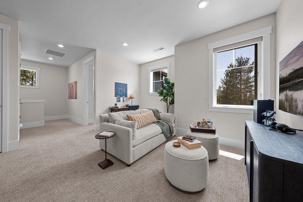 3035 Nw Celilo Lane. Bend, OR 97703