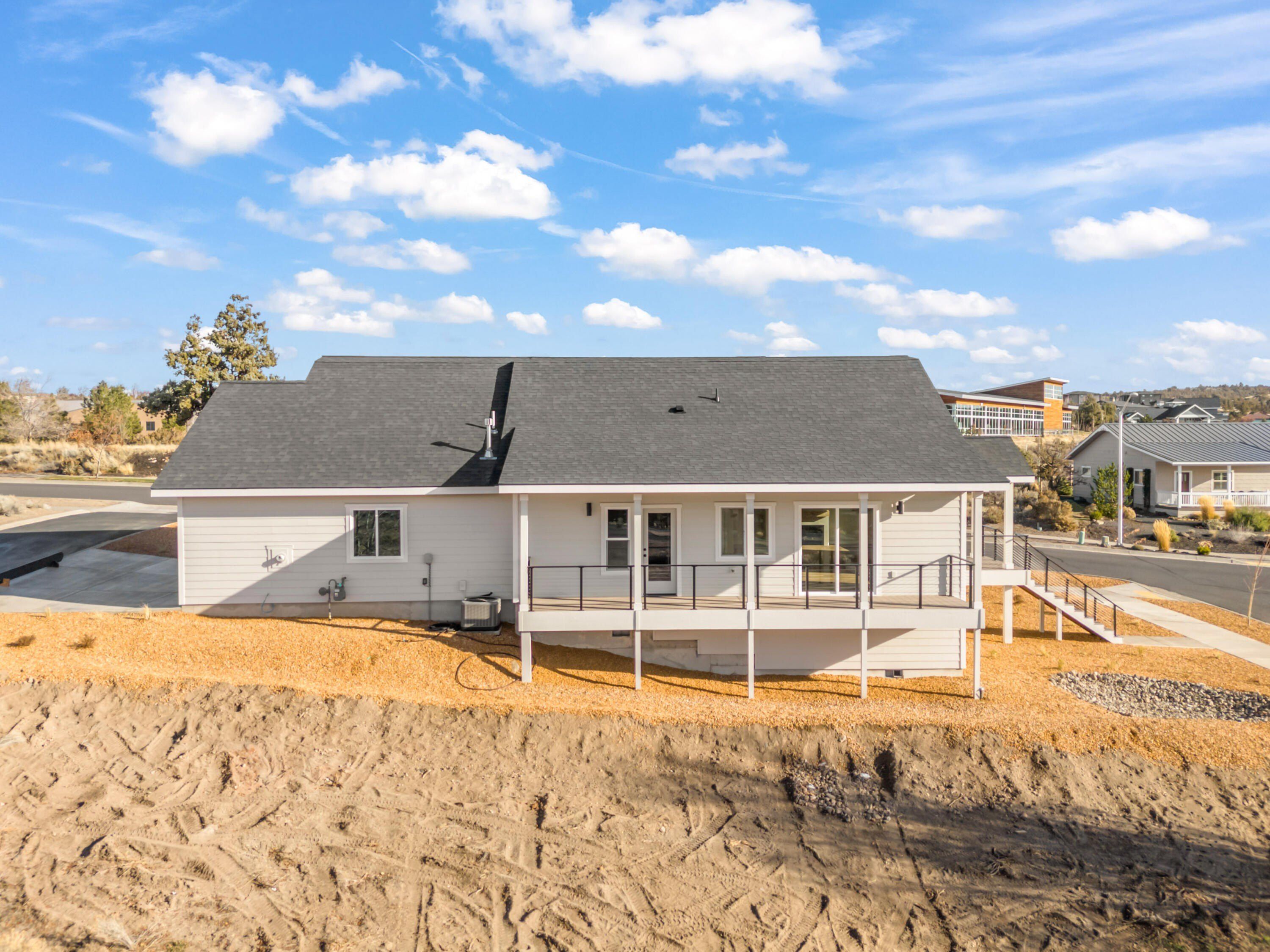 1050 Se Clover Lane. Madras, OR 97741