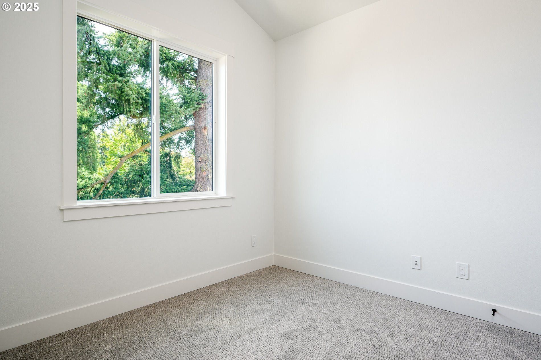 6961 Ne Stanton St. Portland, OR 97213