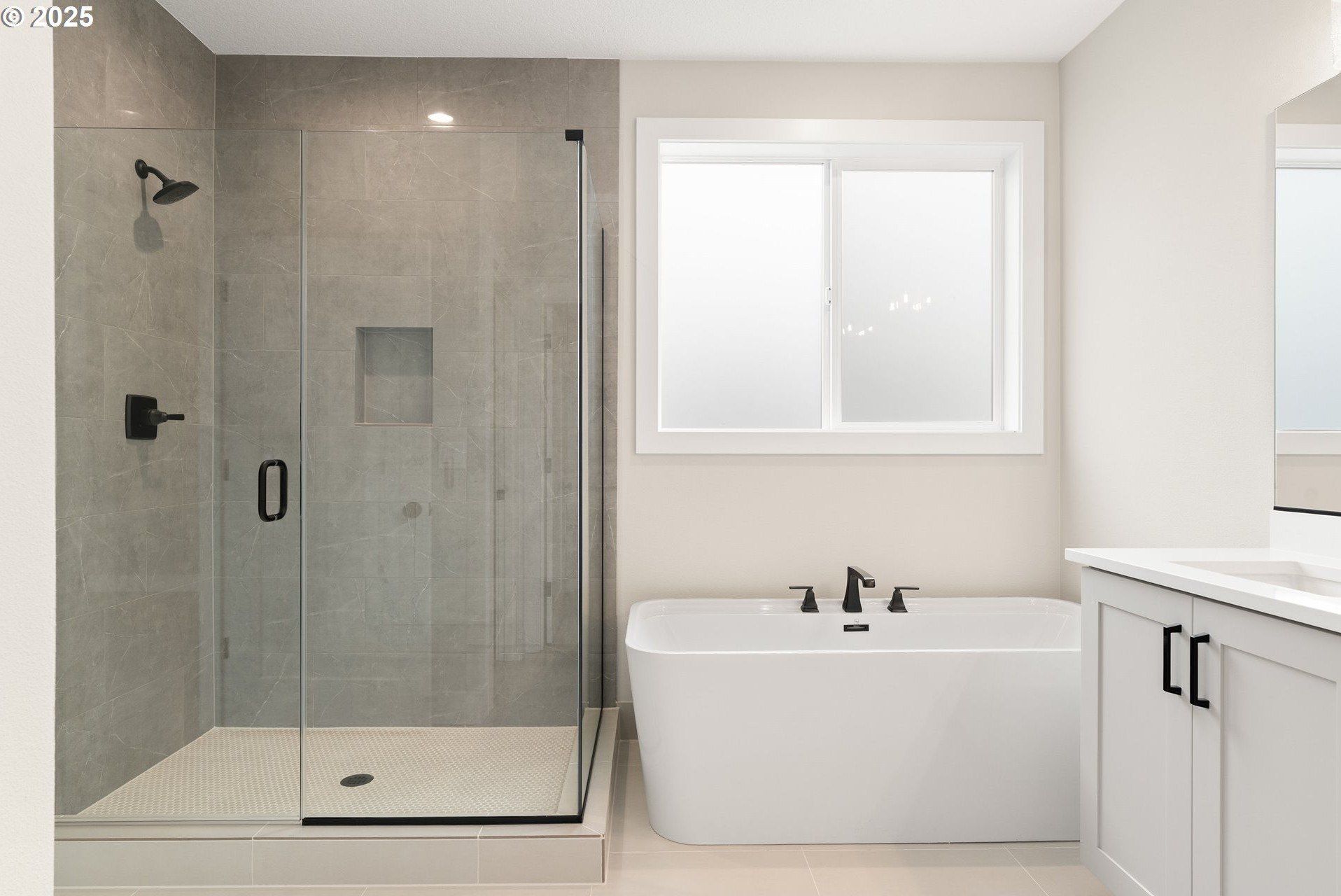 11486 Nw Elise Ln. Portland, OR 97229