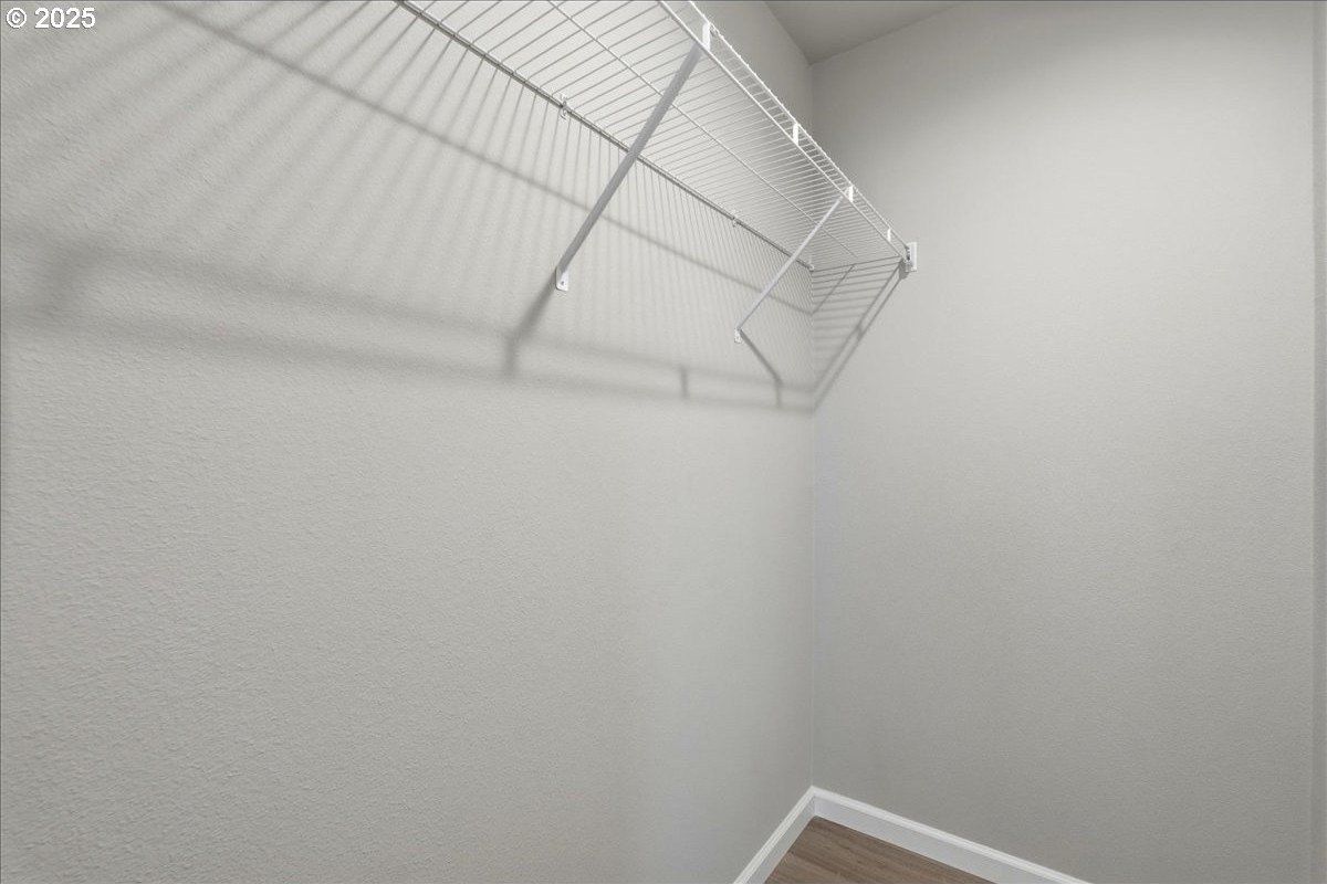 20815 Walnut St. Aurora, OR 97002