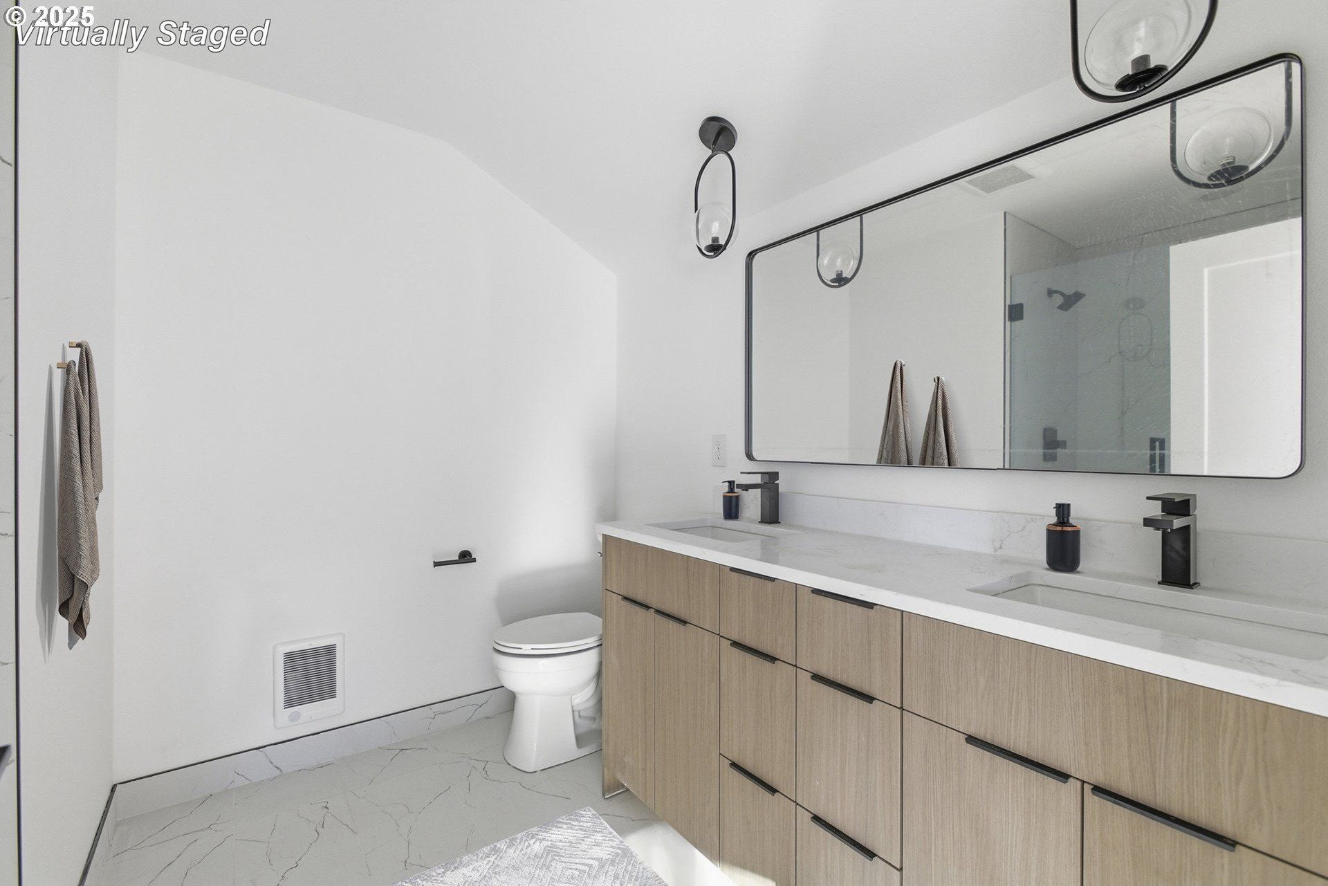 233 E Ave. Lake Oswego, OR 97034